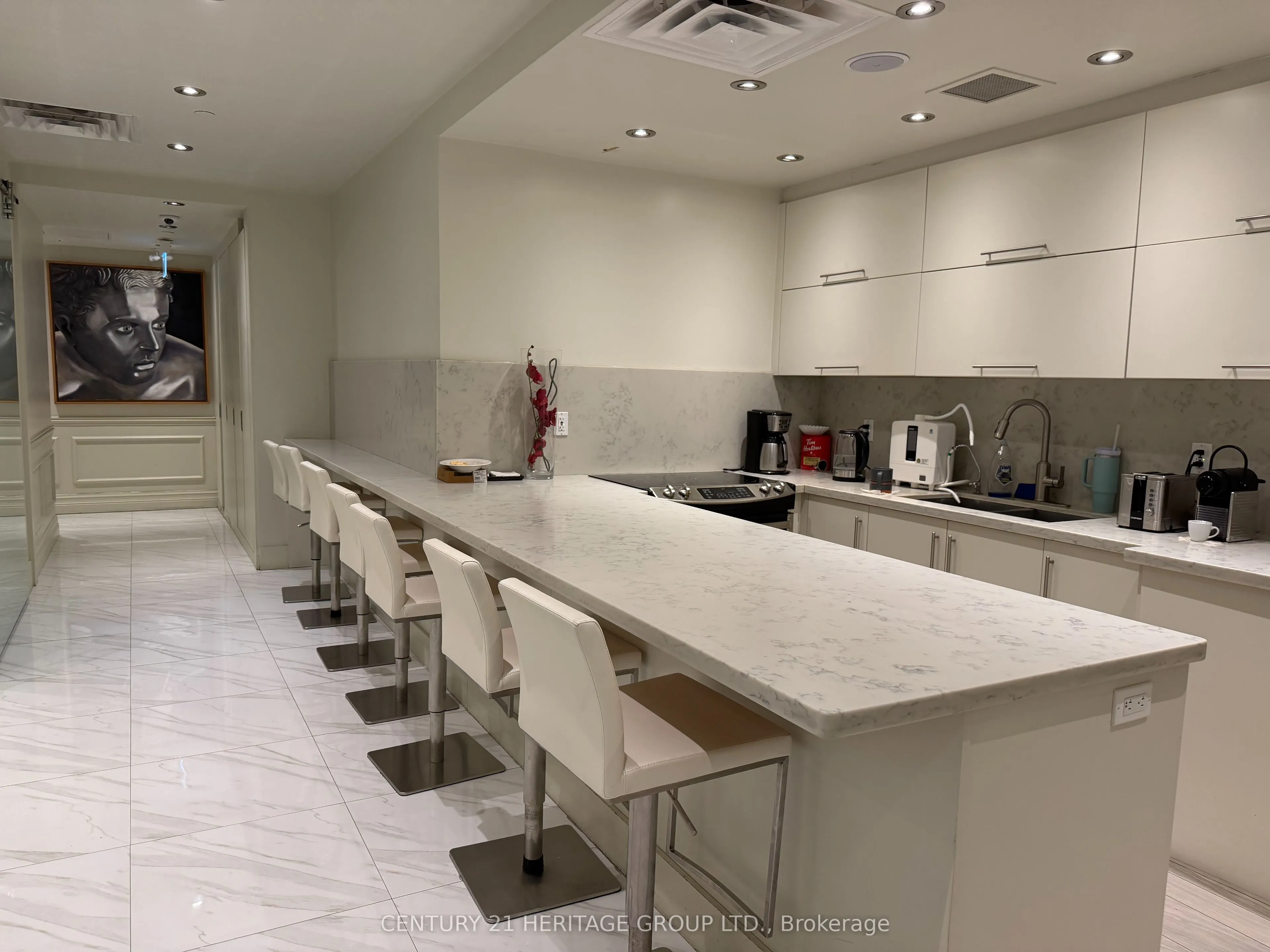 55 AVENUE Road #2000