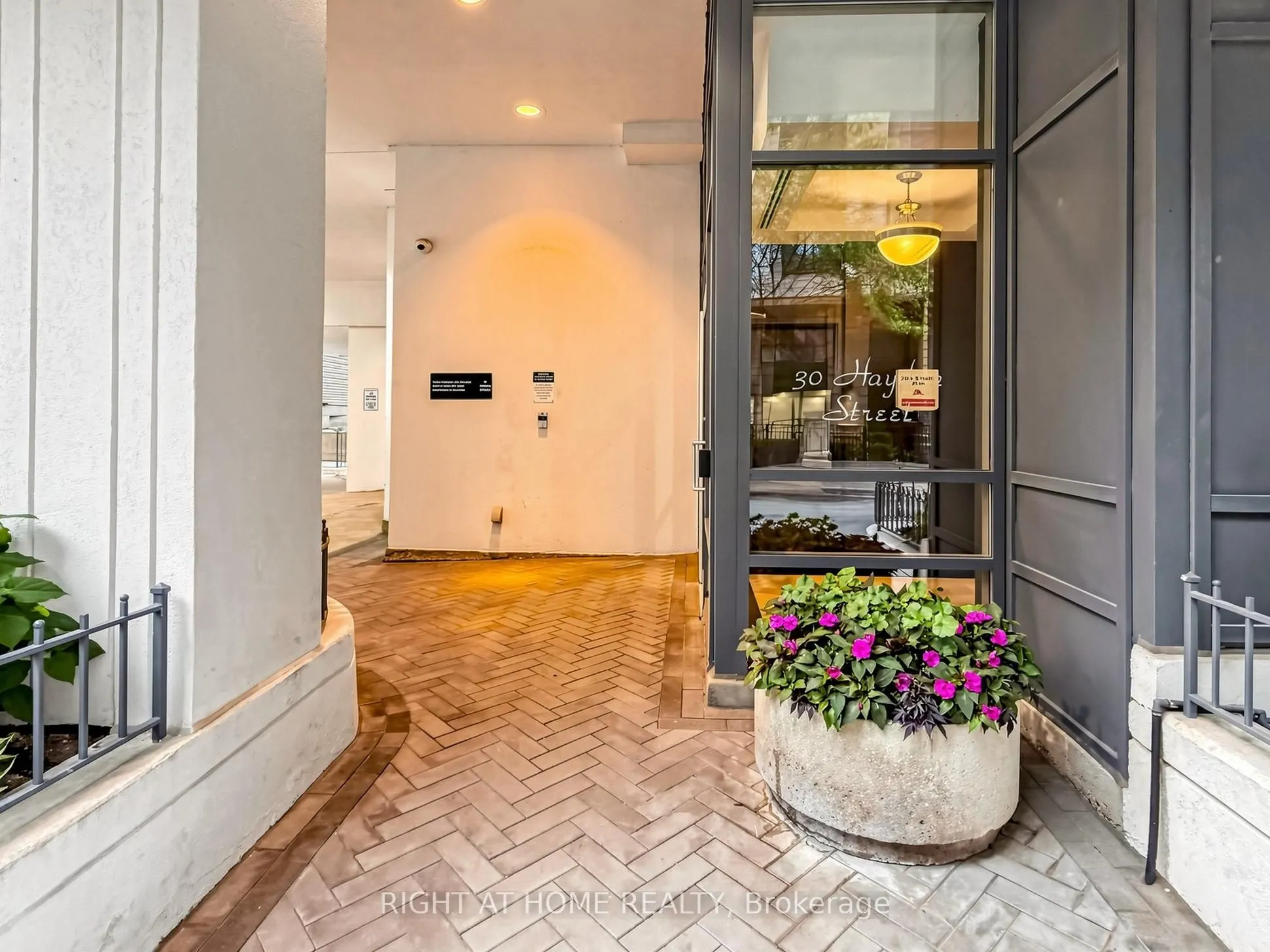 30 Hayden Street #404