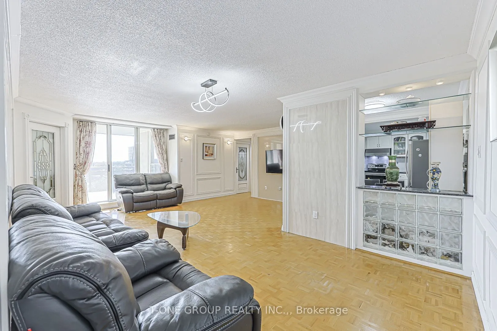 99 CAMERON Street #901