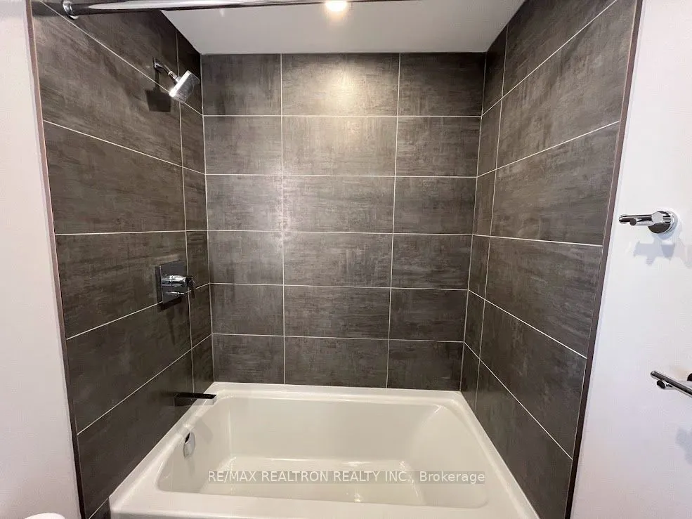 15 Holmes Avenue #509