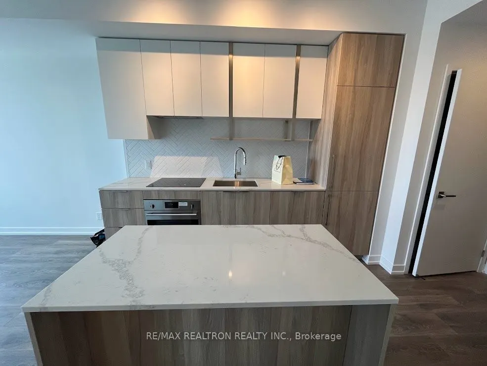 15 Holmes Avenue #509