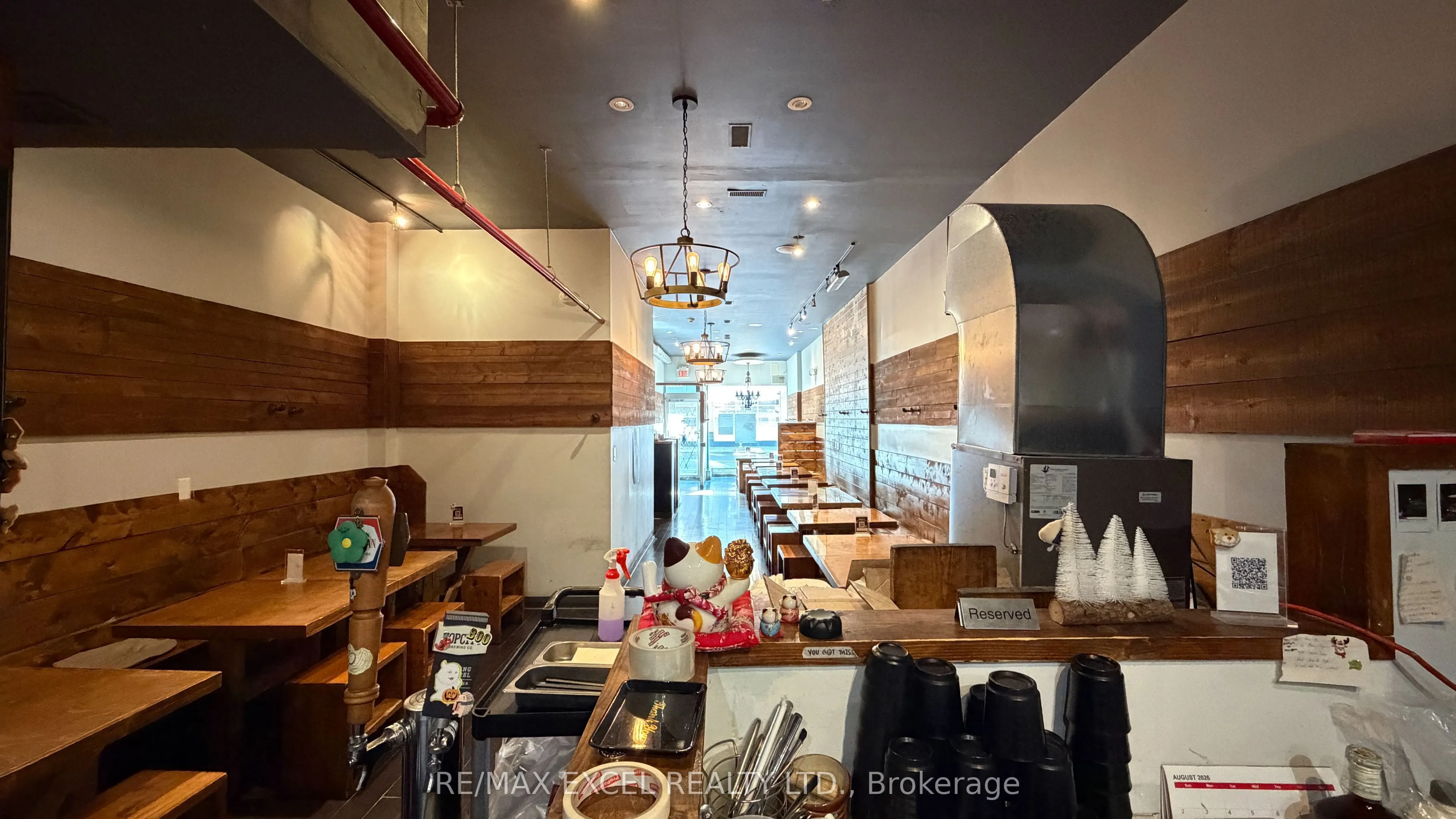 548 Yonge Street