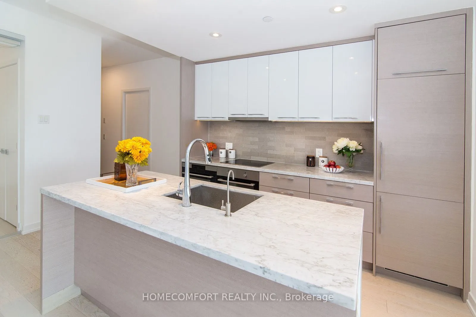 488 University Avenue #4703
