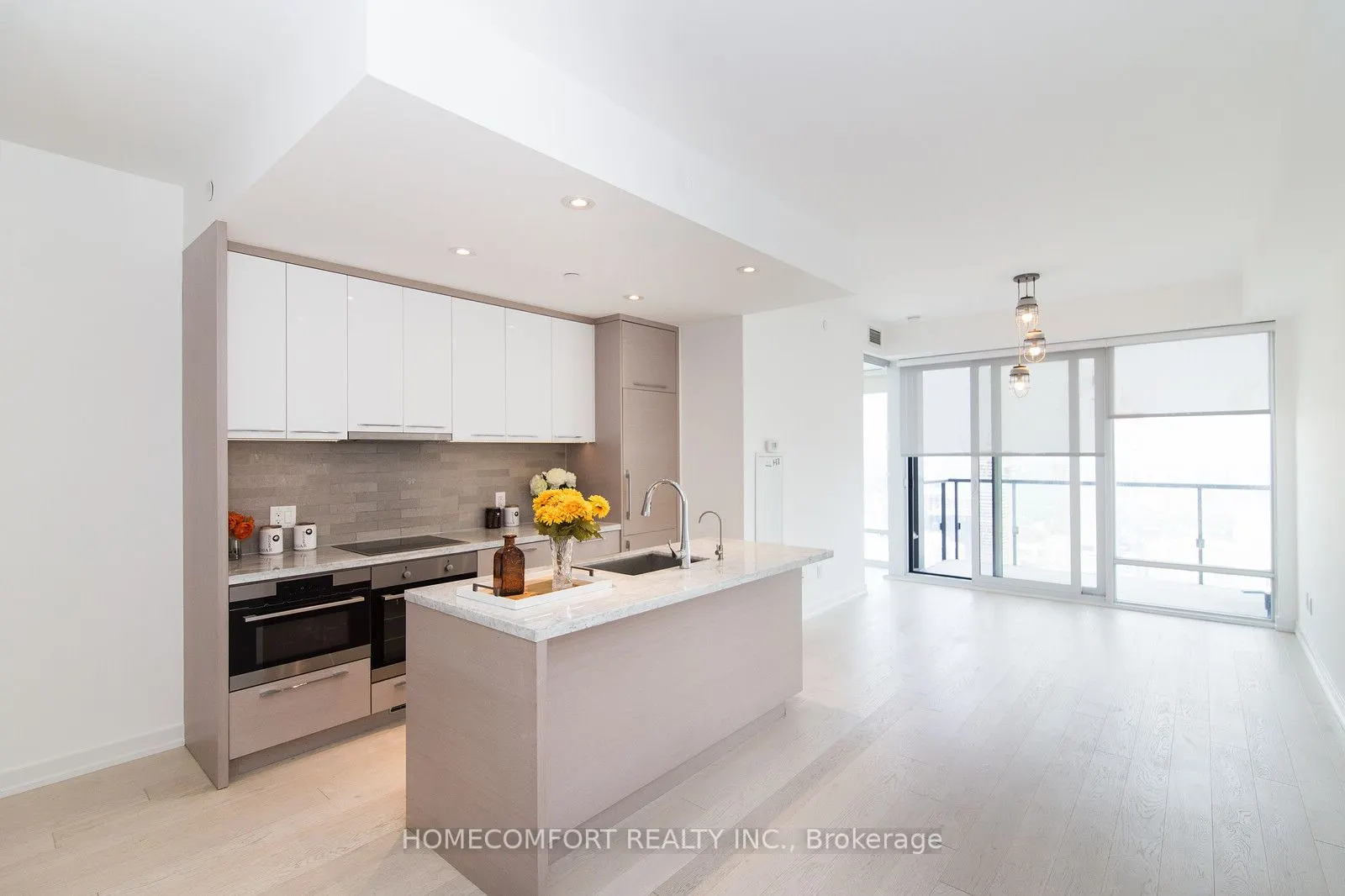 488 University Avenue #4703