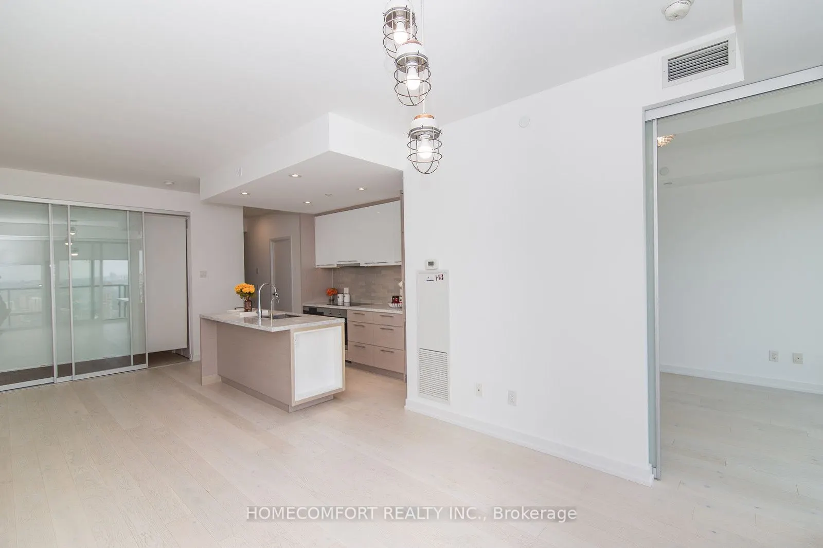 488 University Avenue #4703
