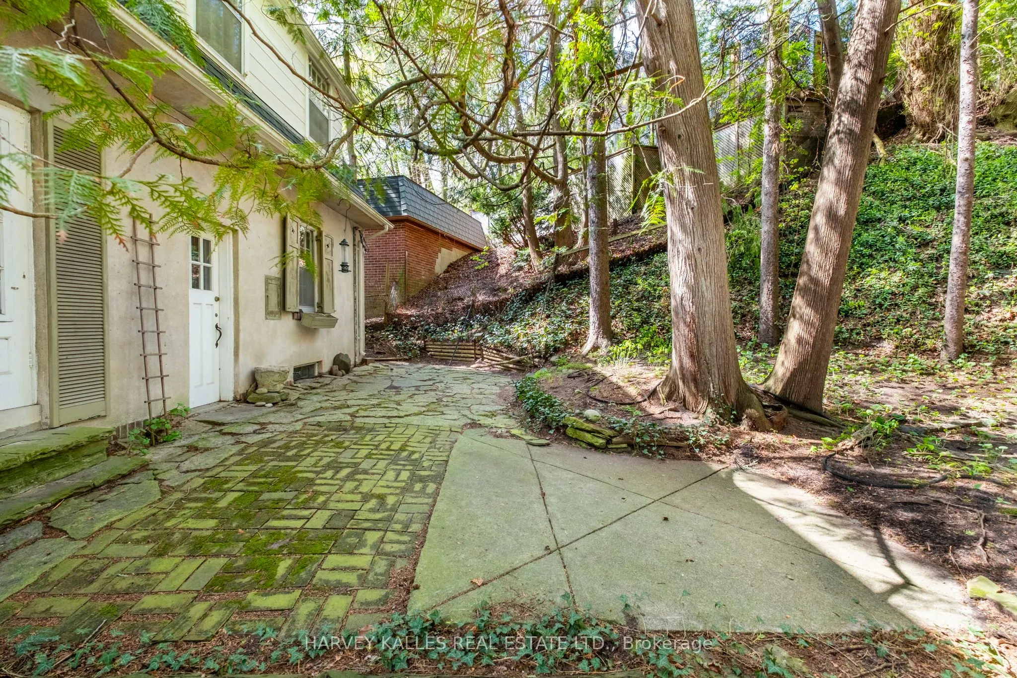 38 Donwoods Drive