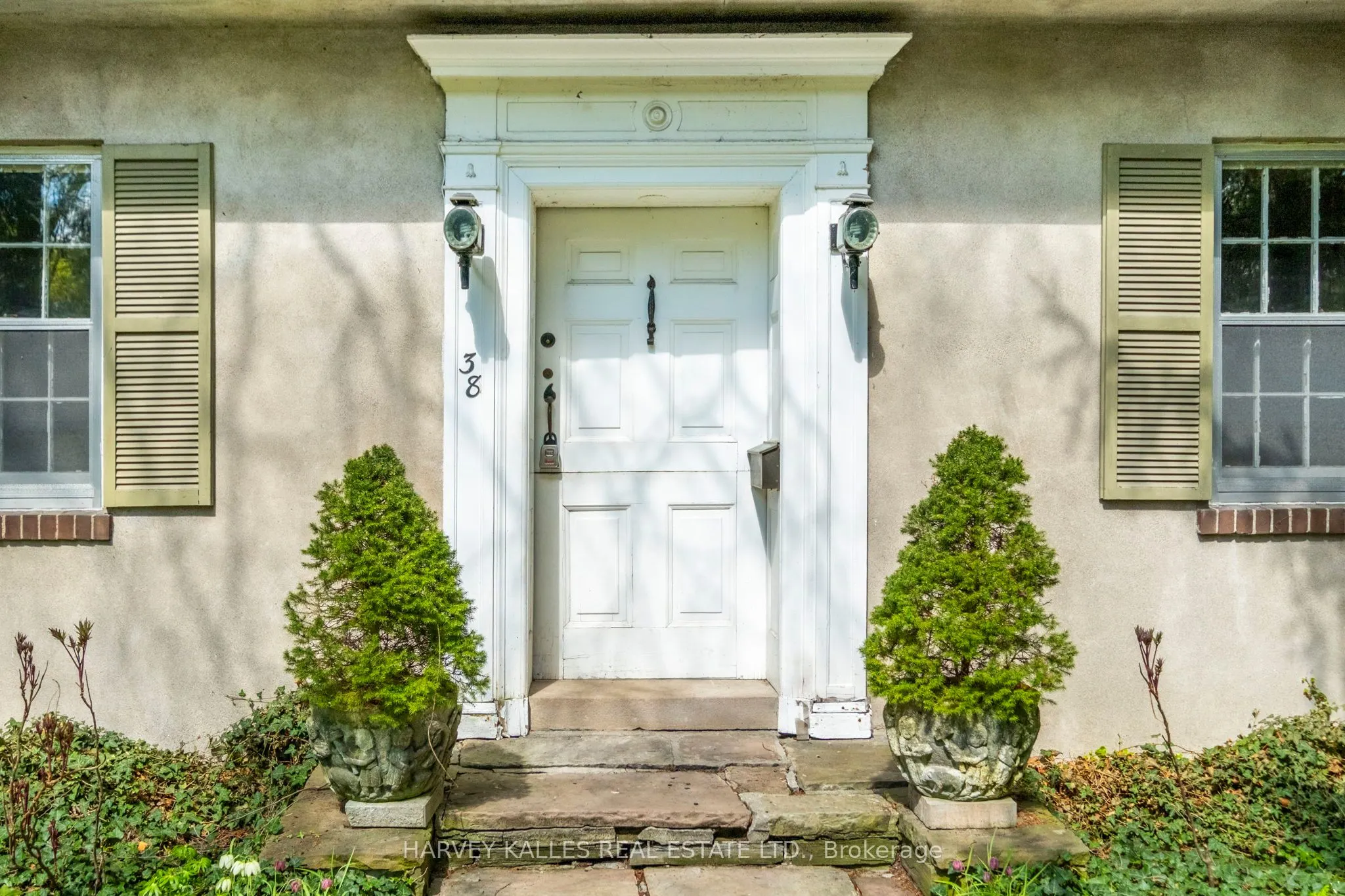 38 Donwoods Drive