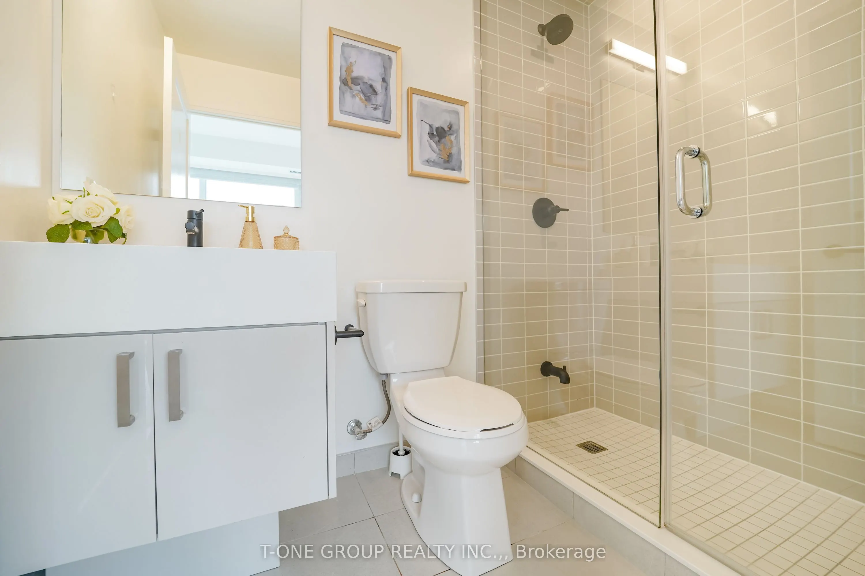 280 Dundas Street W #1803