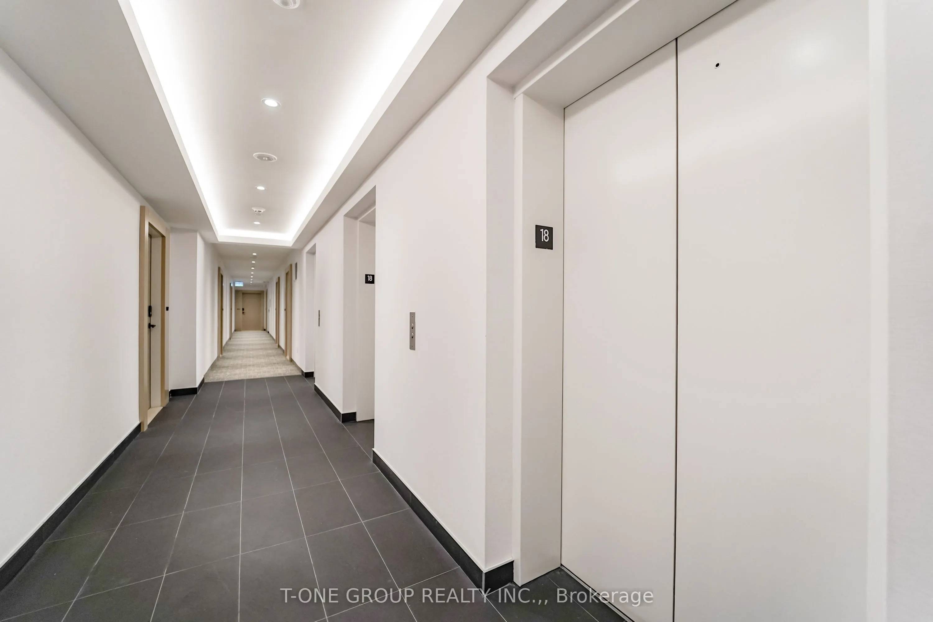 280 Dundas Street W #1803