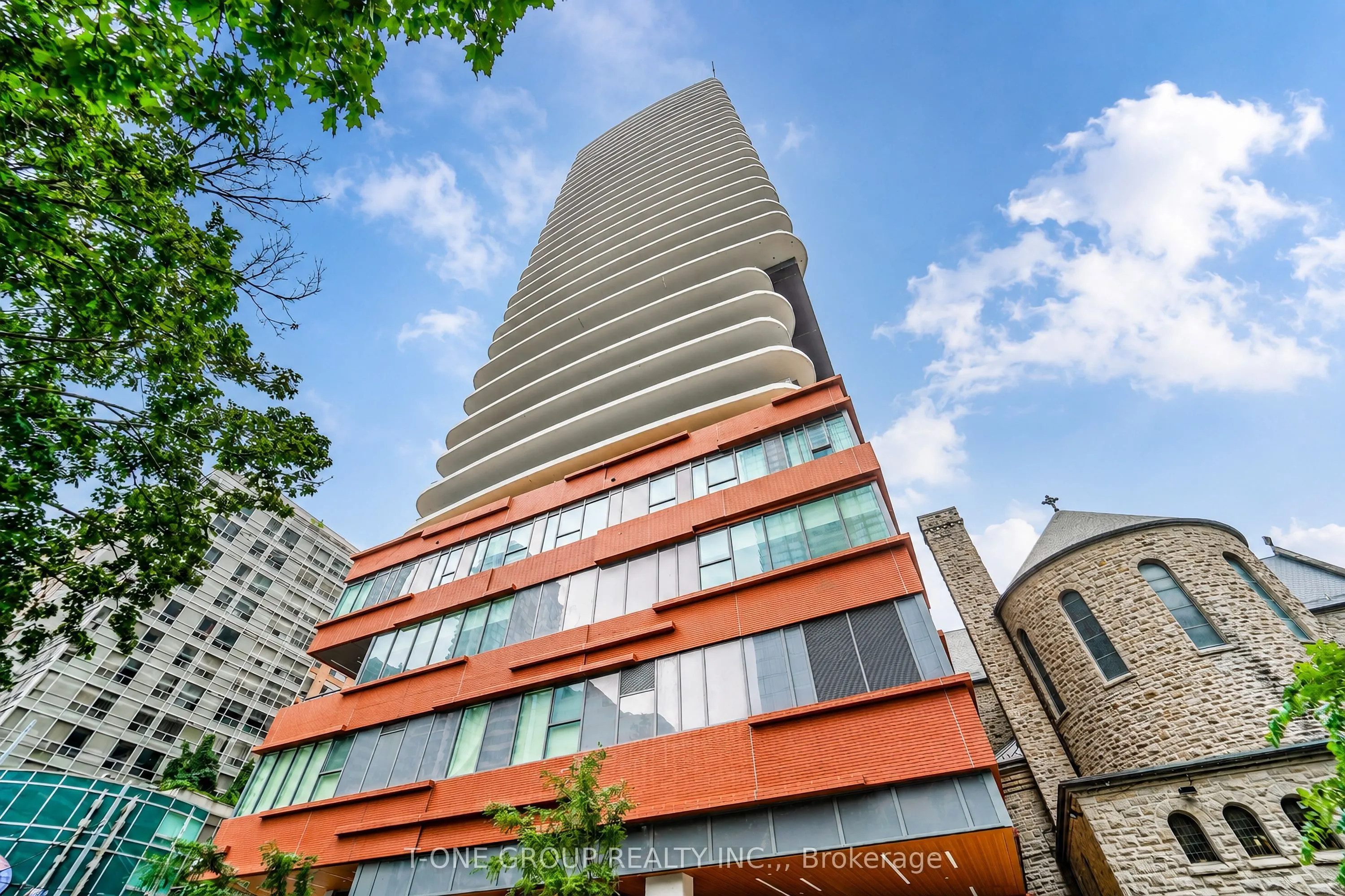 280 Dundas Street W #1803