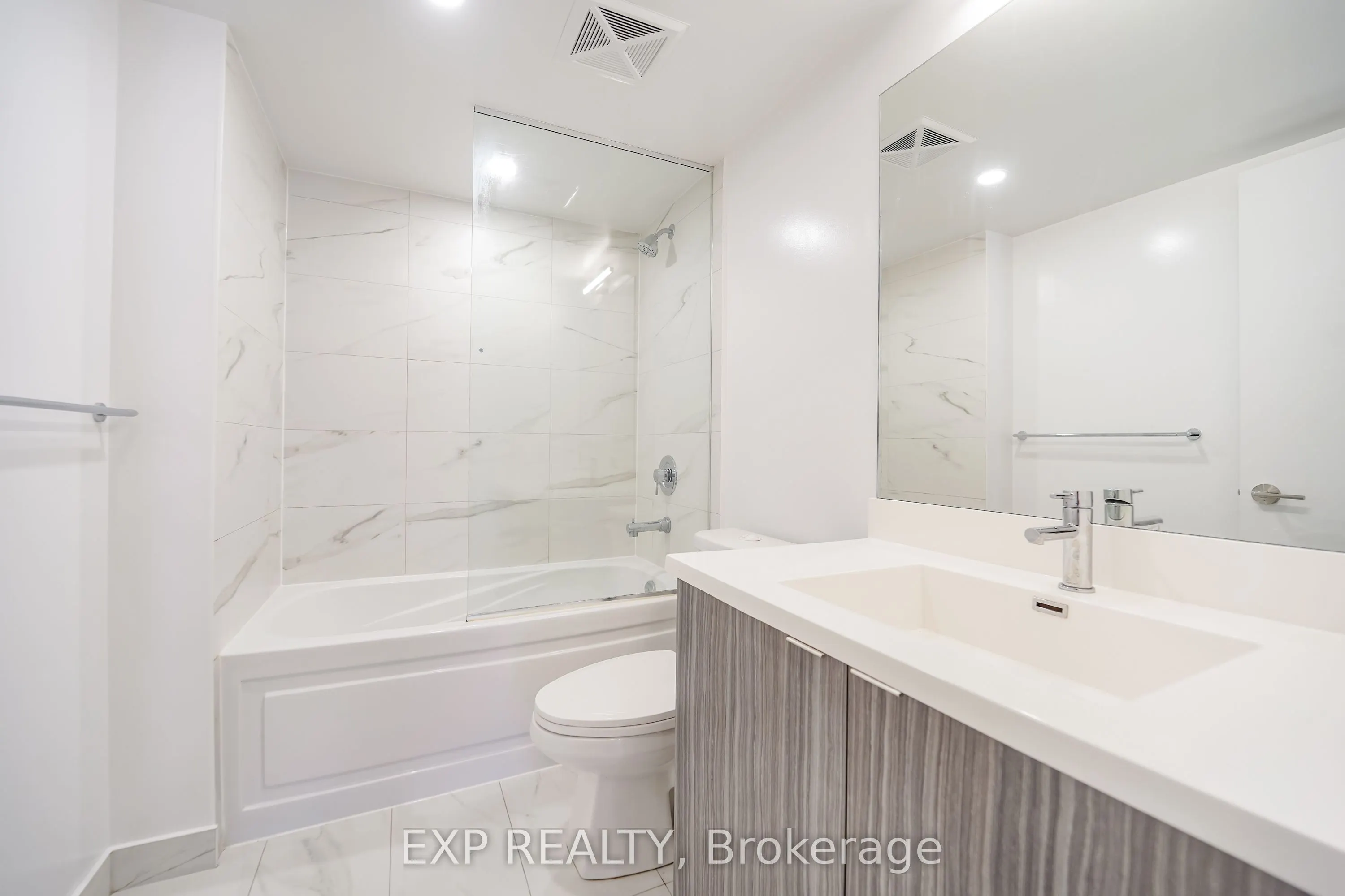 219 Dundas Street E #610