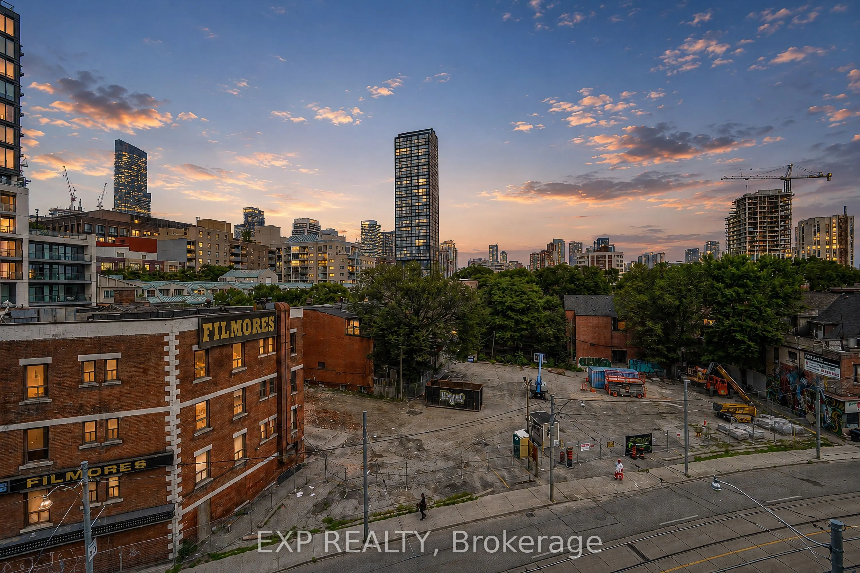 219 Dundas Street E #610
