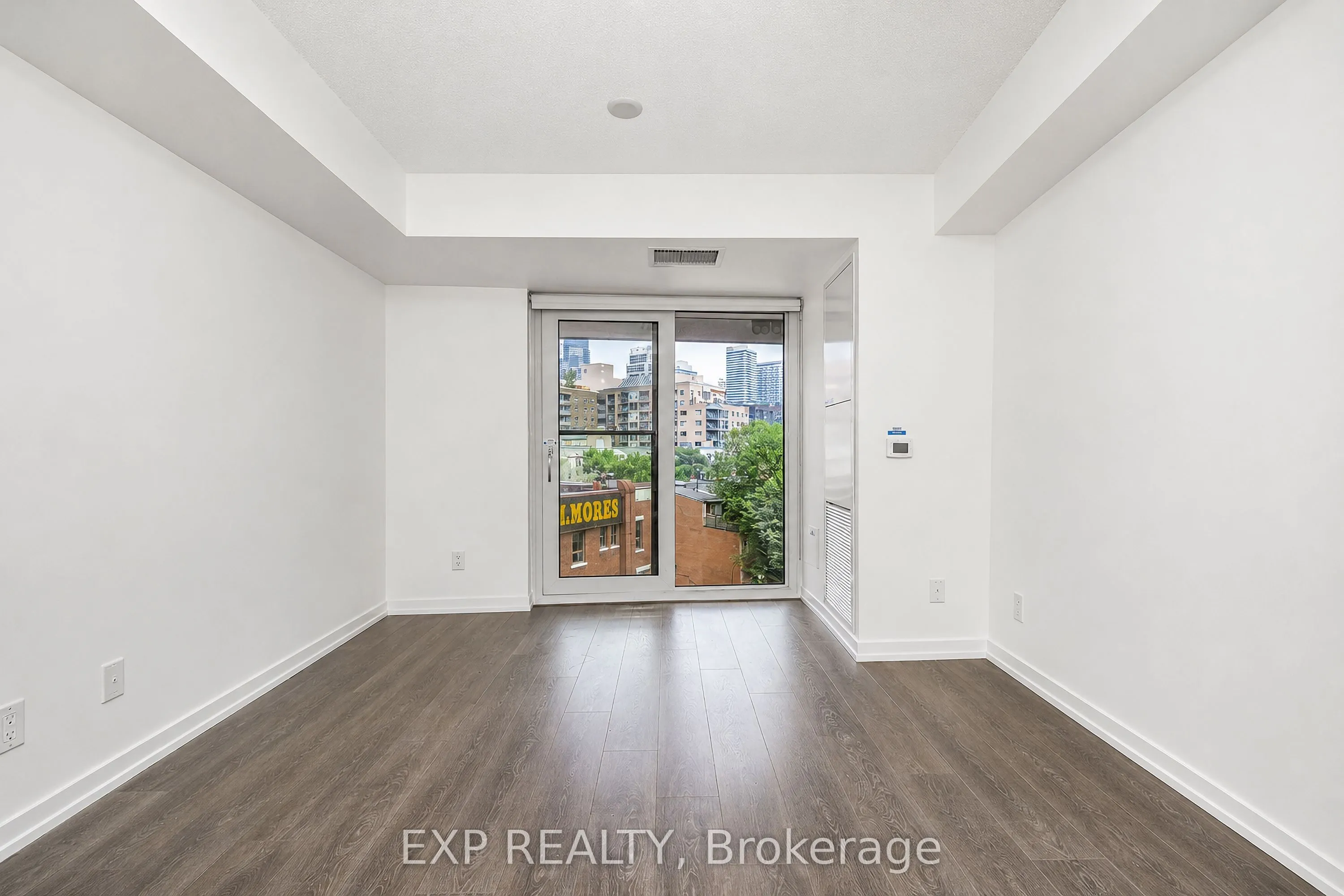 219 Dundas Street E #610