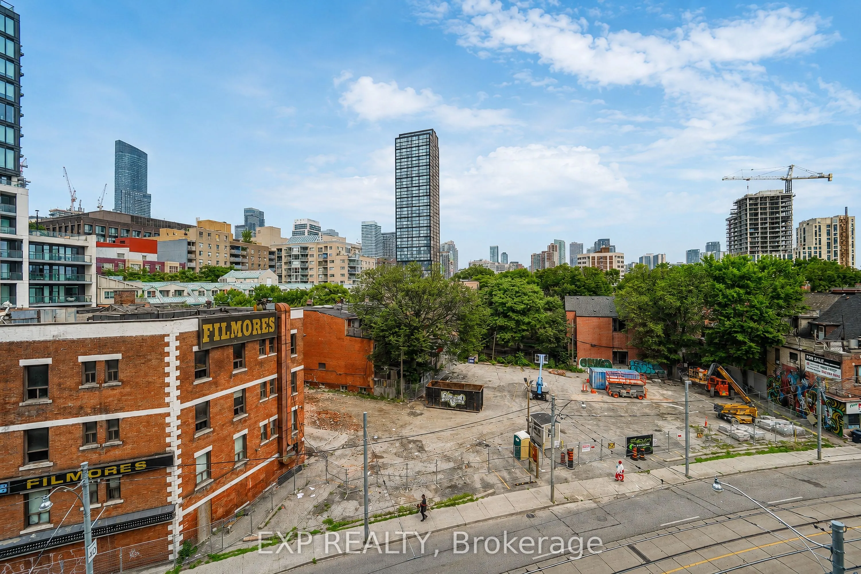 219 Dundas Street E #610