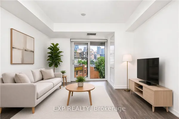 219 Dundas Street E