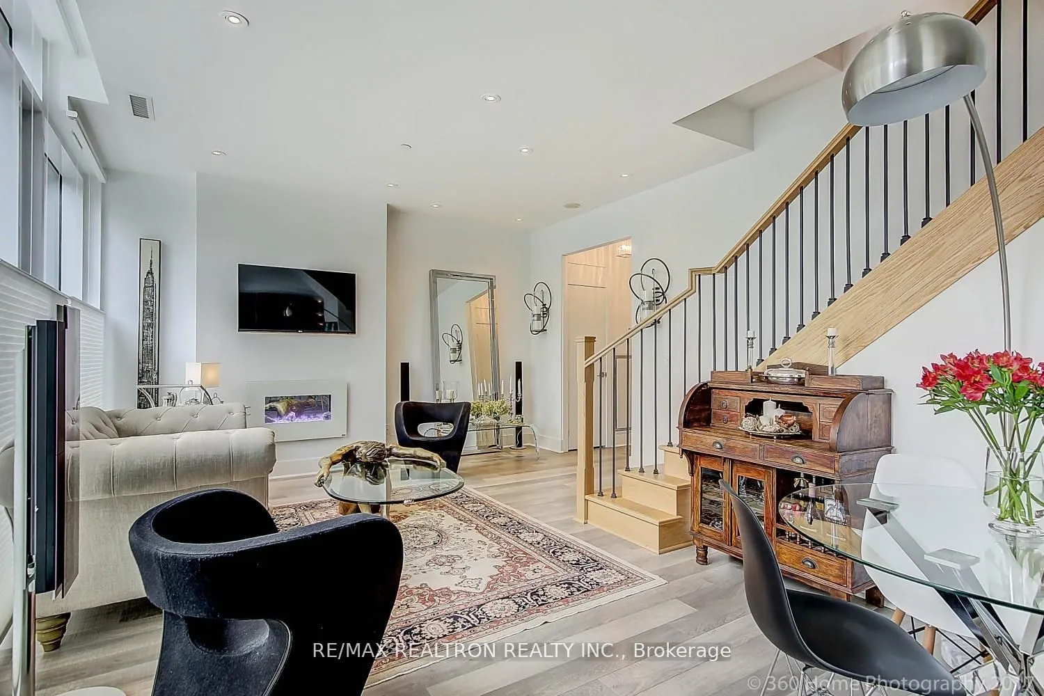 32 DAVENPORT Road #106