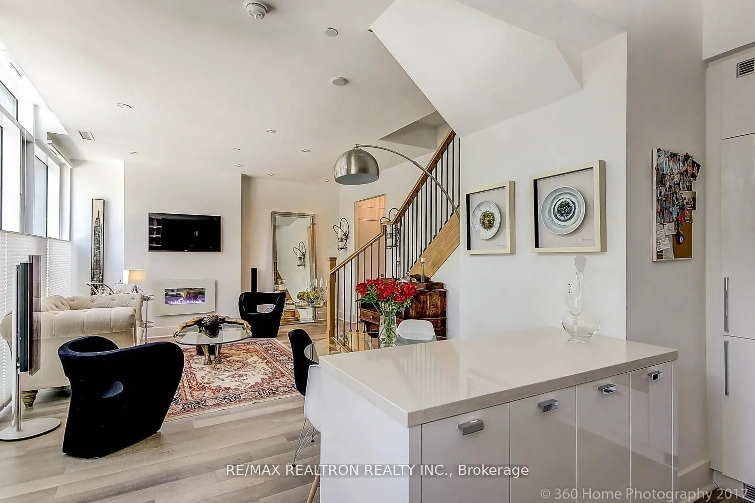 32 DAVENPORT Road #106