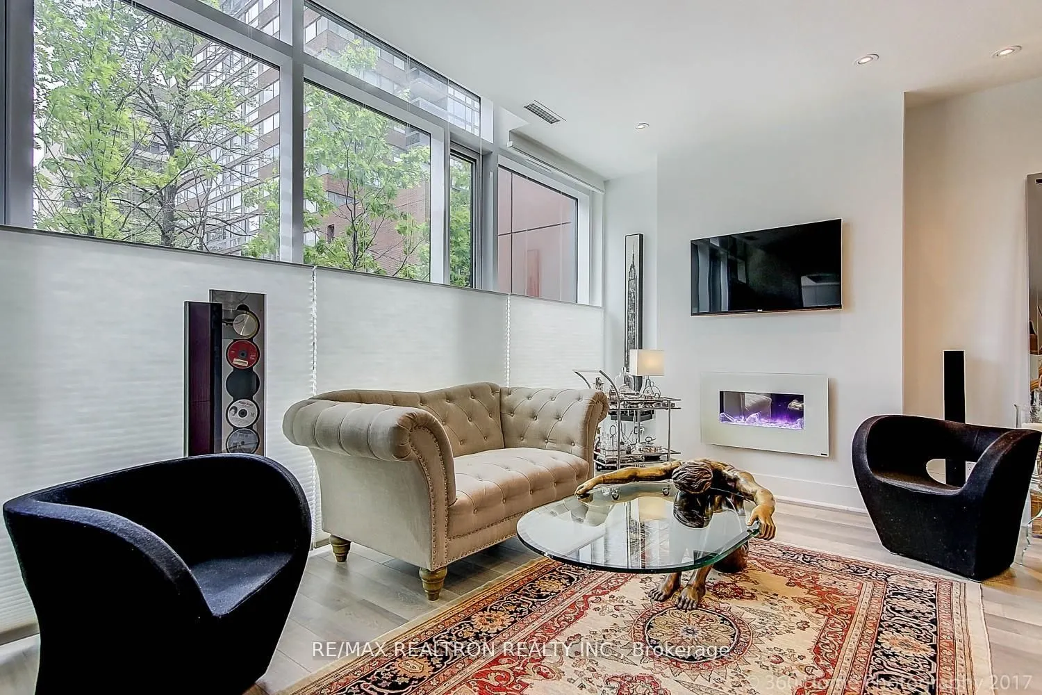32 DAVENPORT Road #106