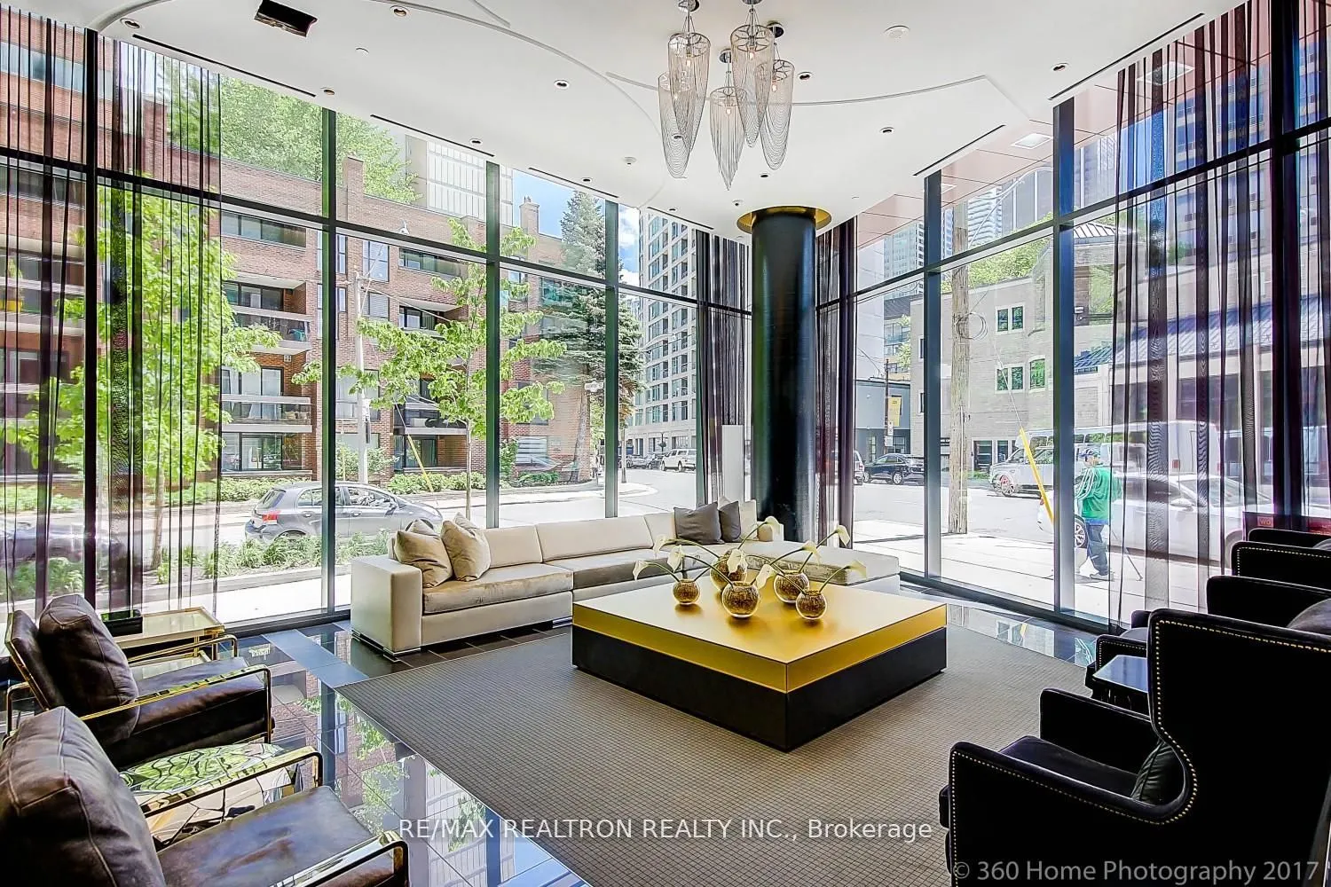 32 DAVENPORT Road #106