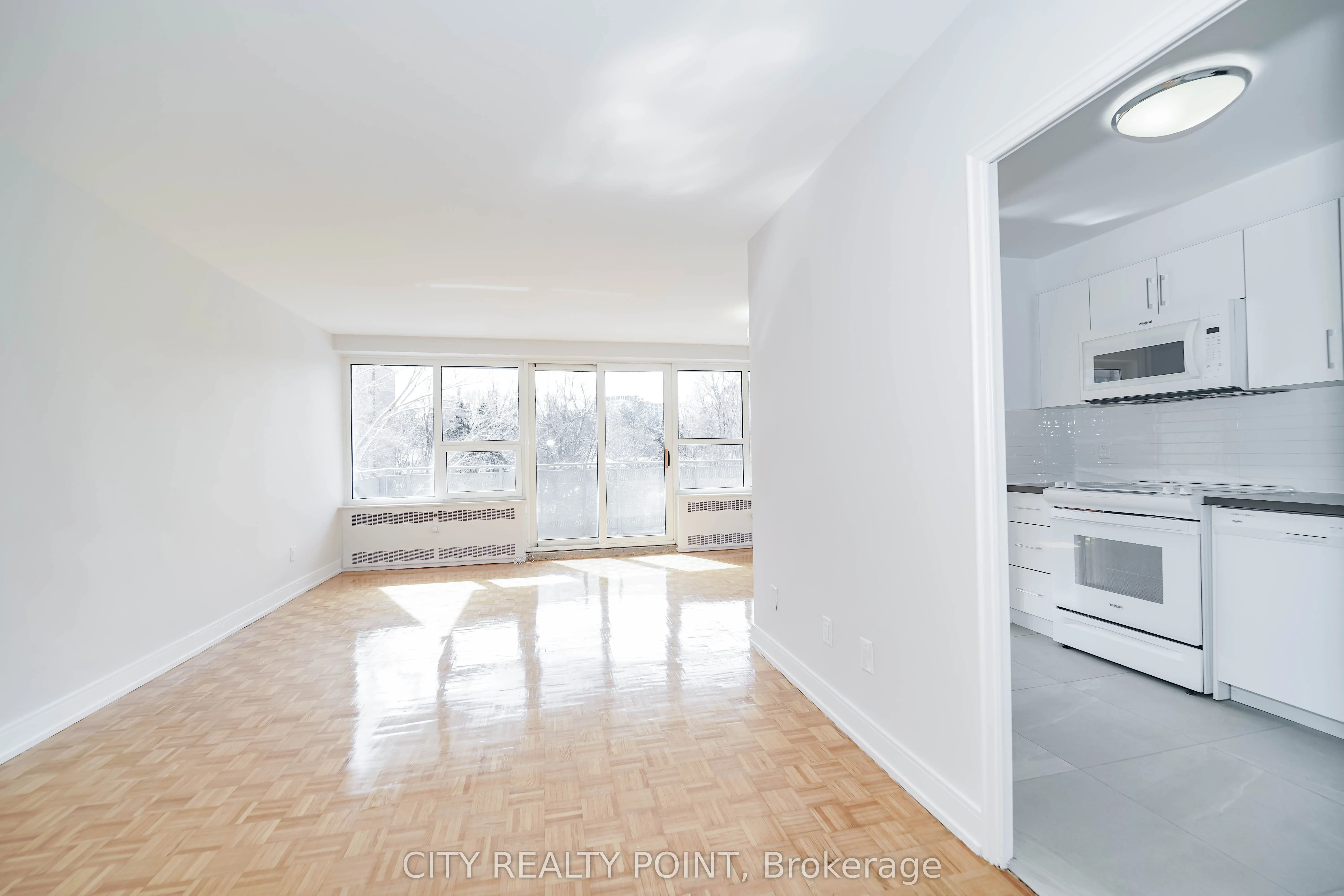 10 Shallmar Boulevard #907
