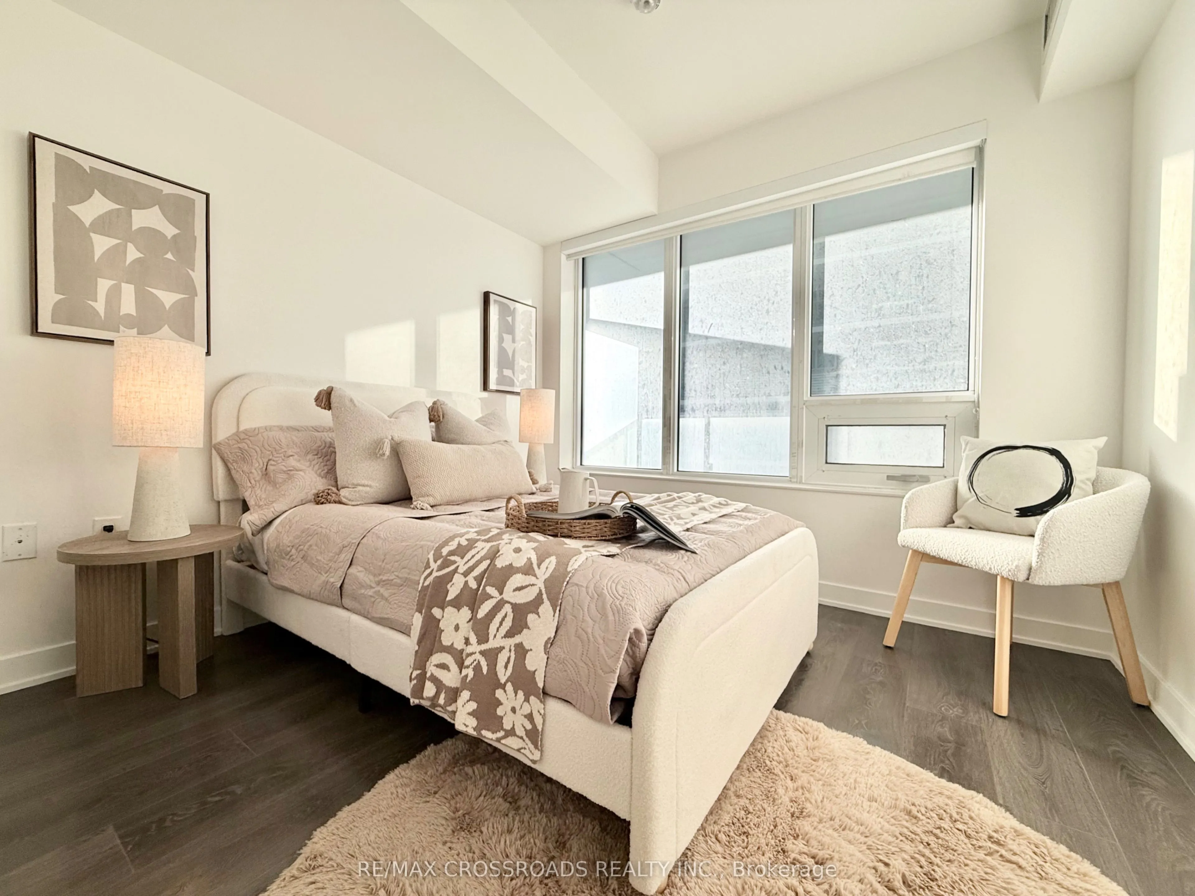 195 Redpath Avenue #2301