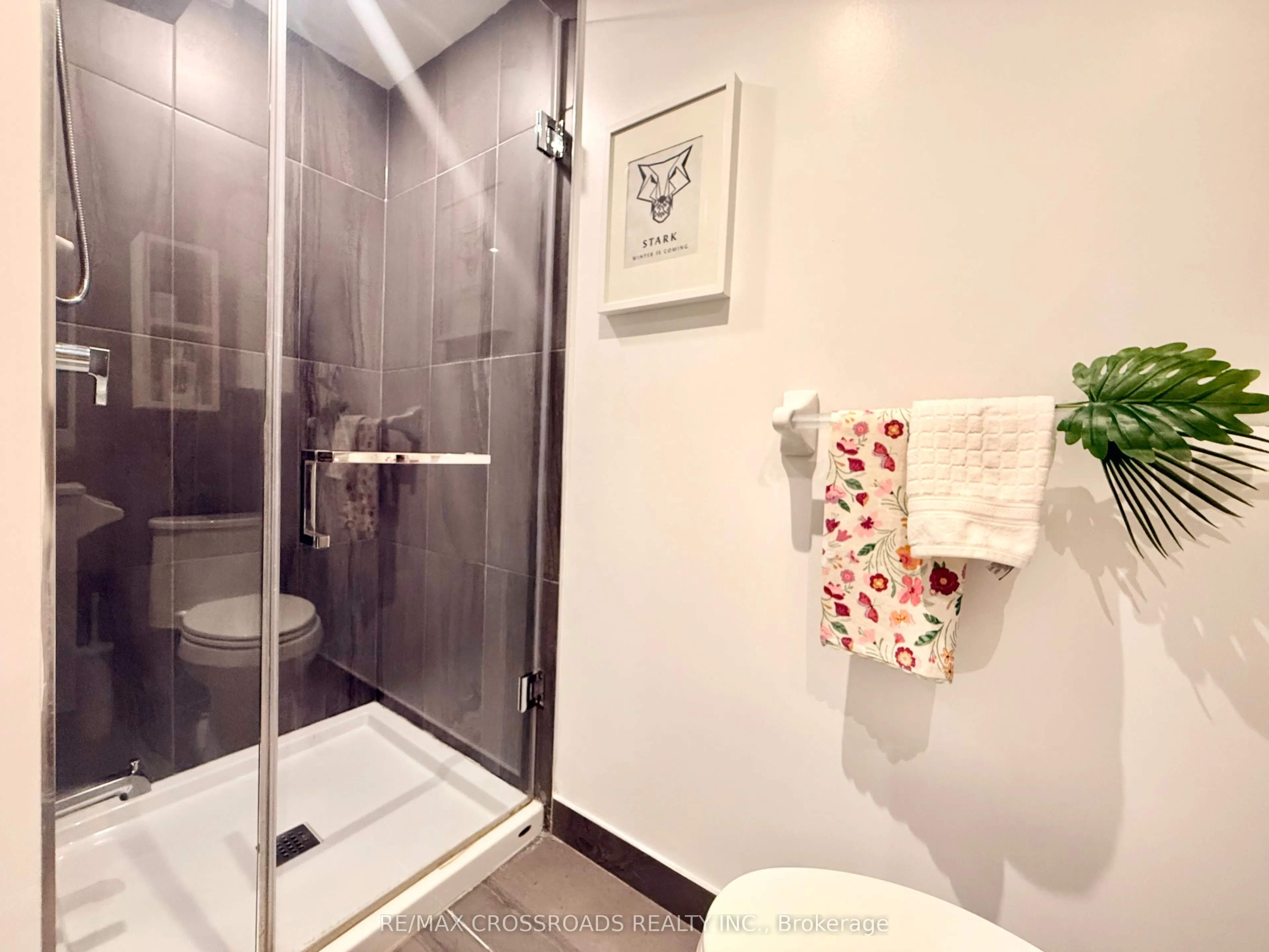 195 Redpath Avenue #2301