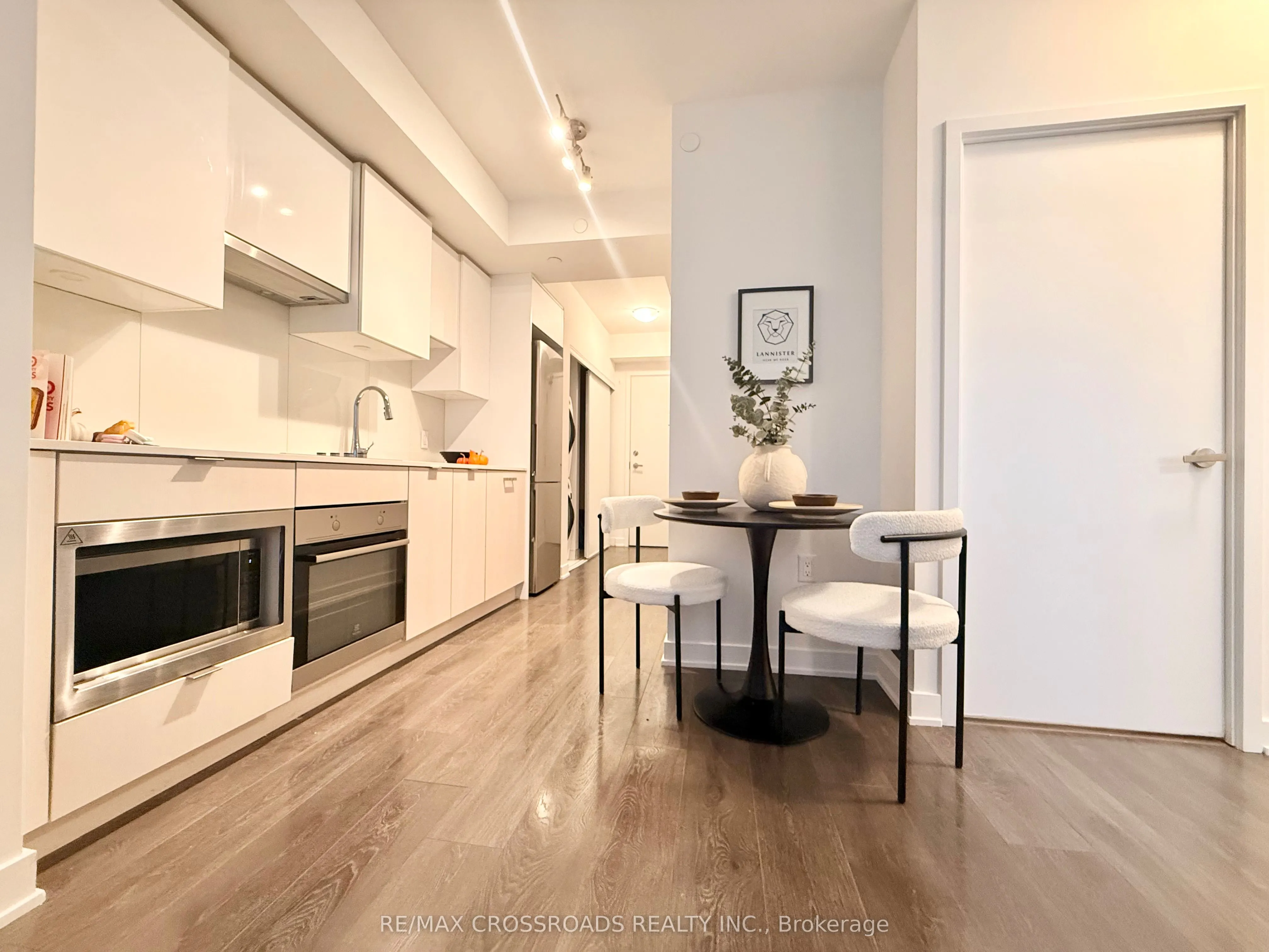 195 Redpath Avenue #2301