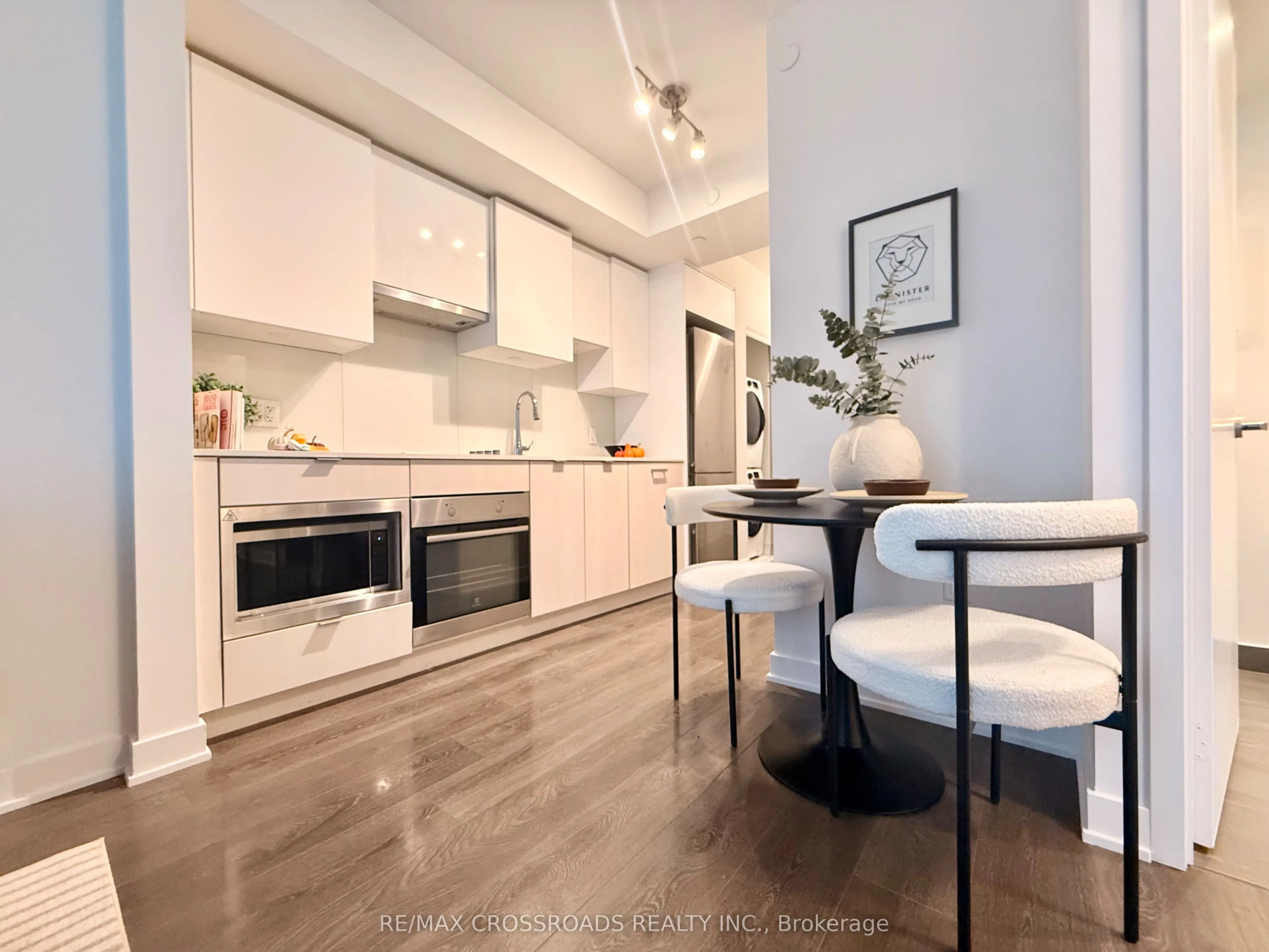 195 Redpath Avenue #2301