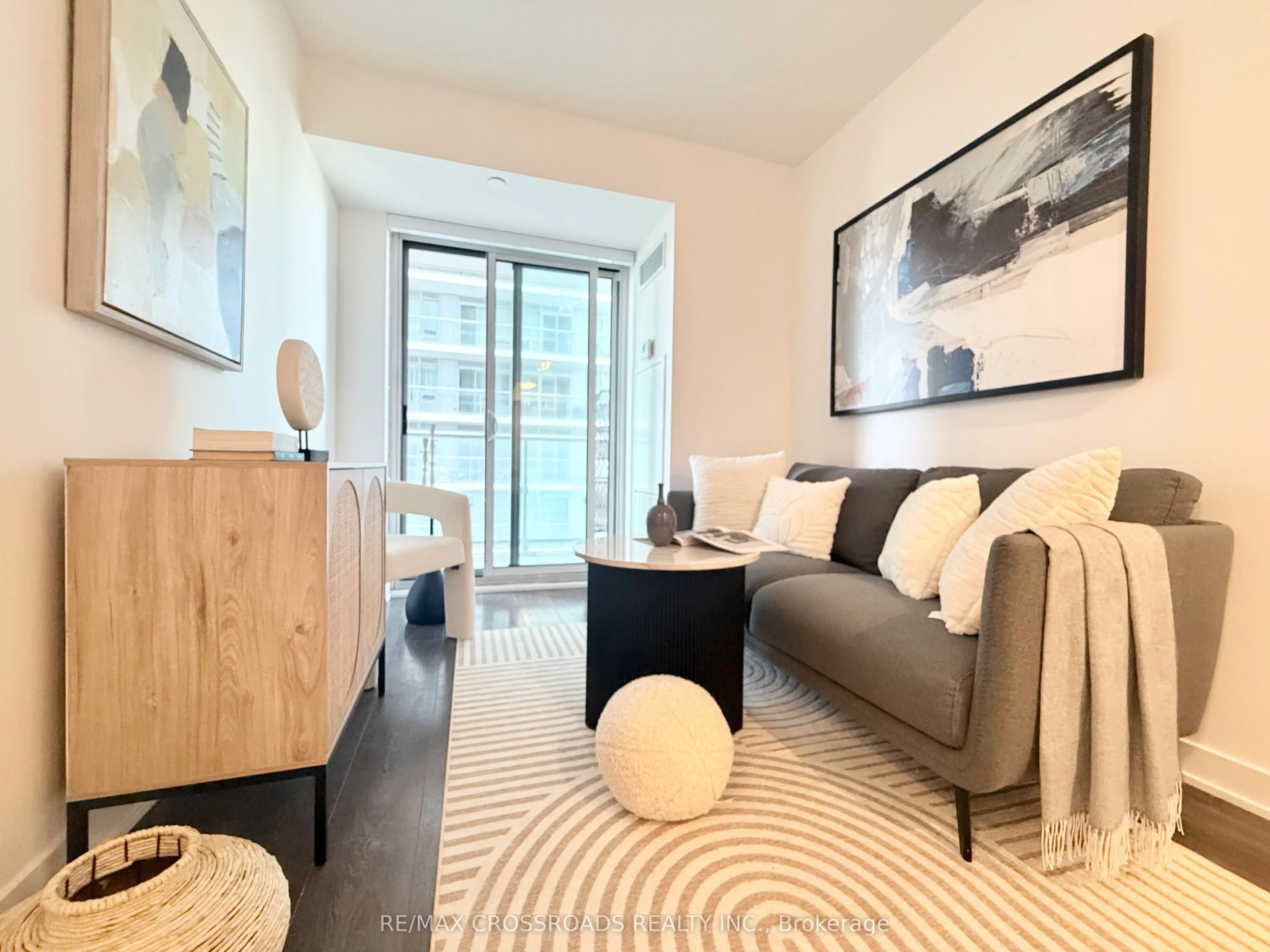 195 Redpath Avenue #2301