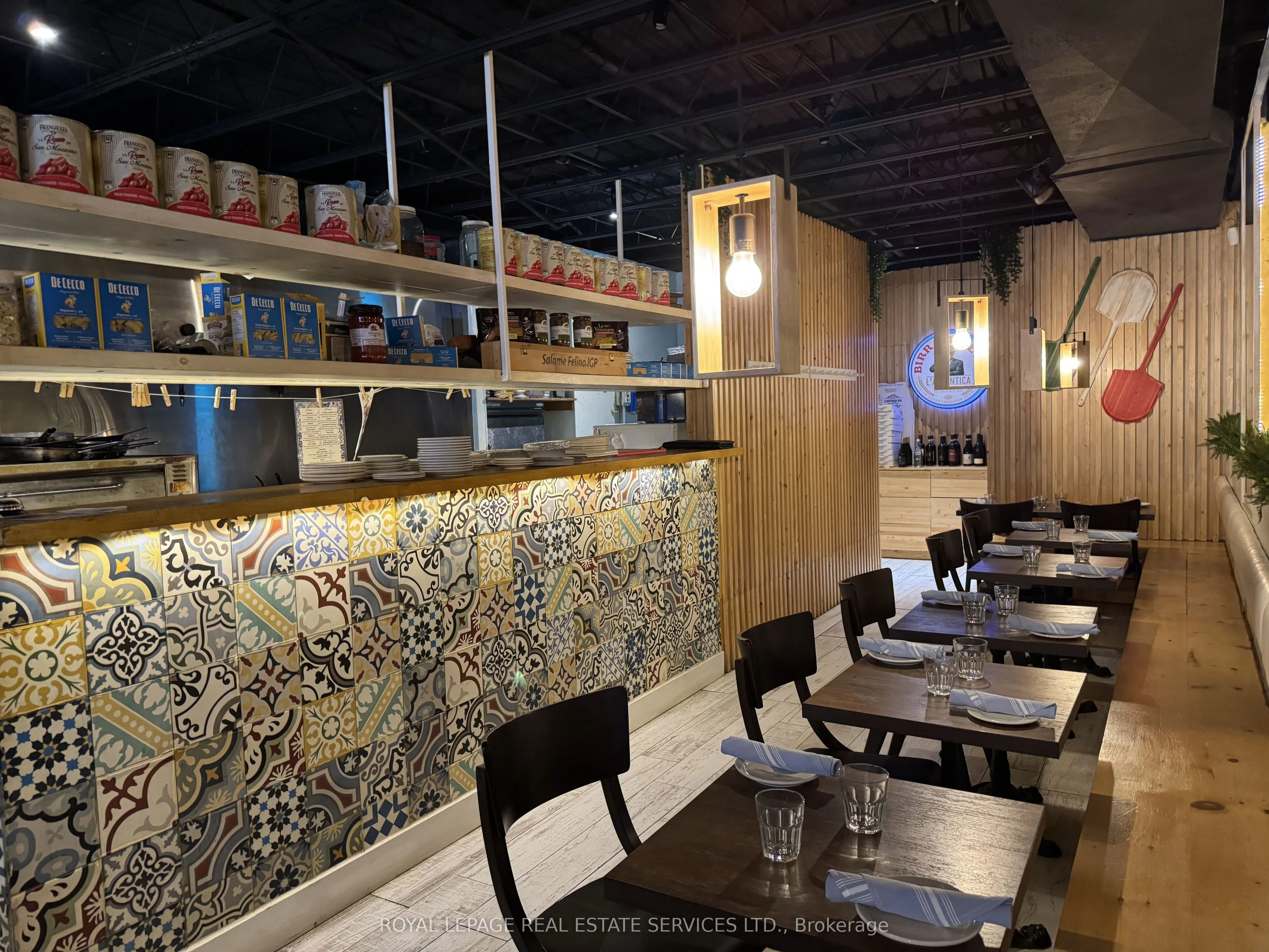 740 King Street W