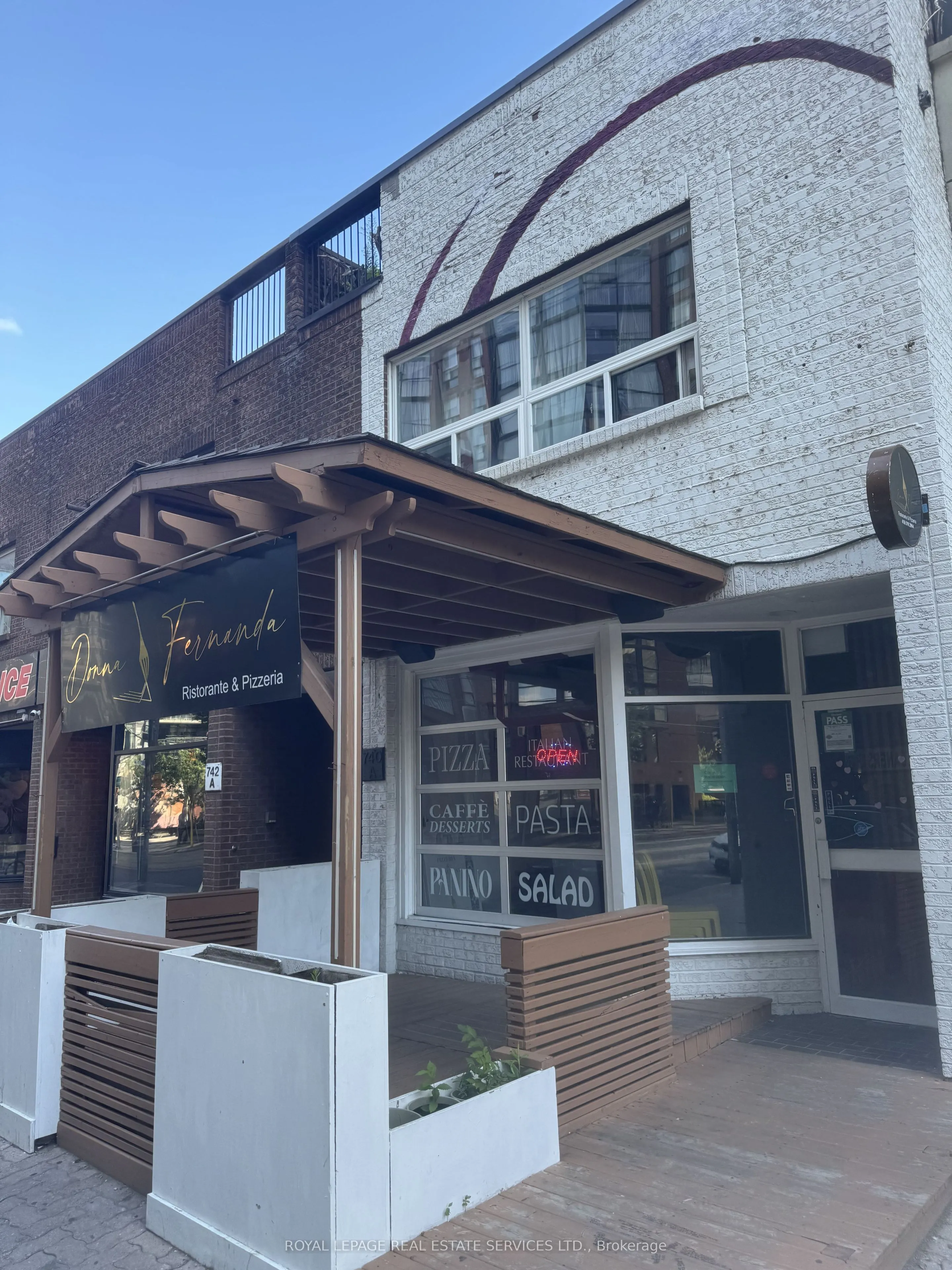 740 King Street W
