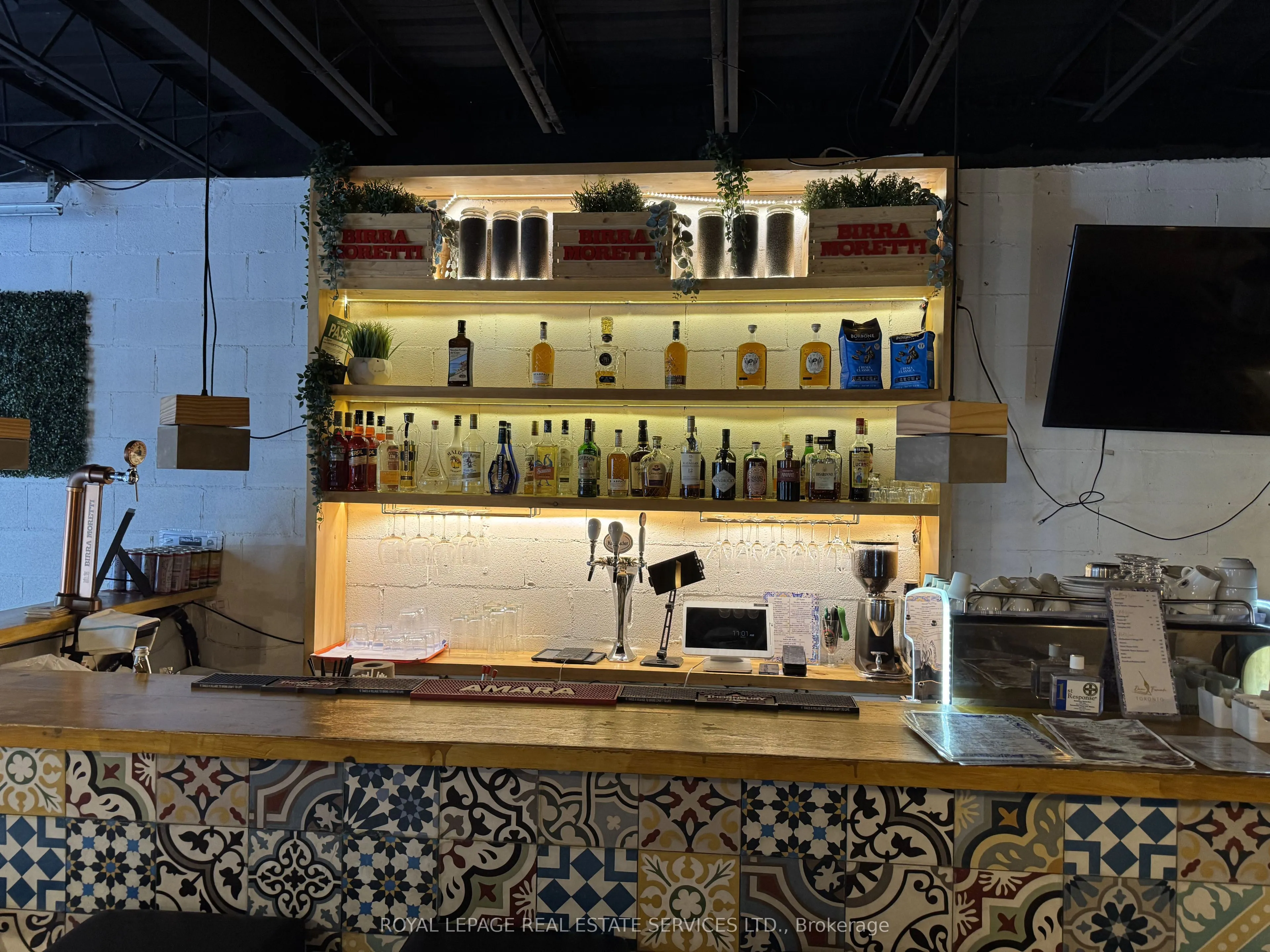 740 King Street W