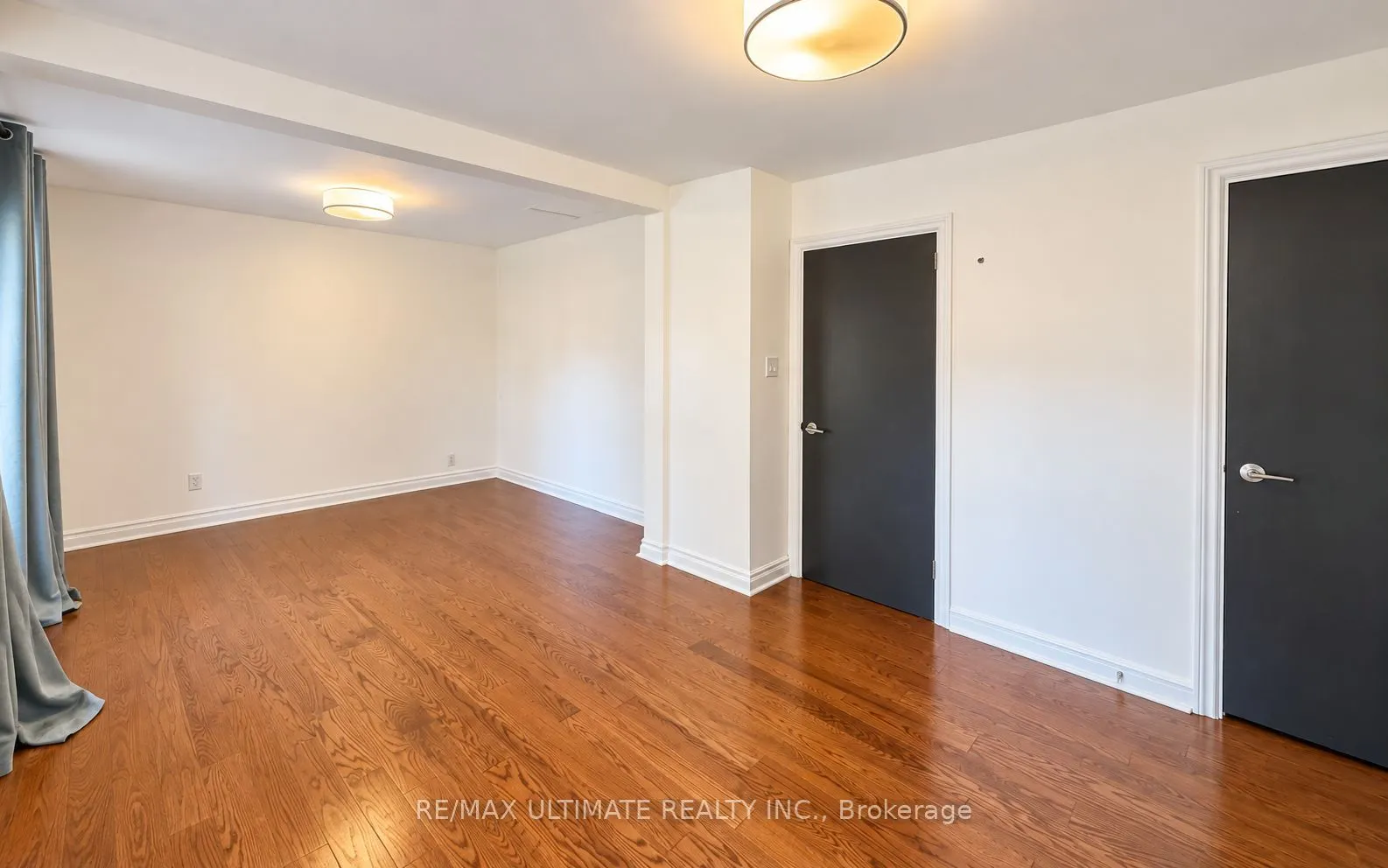 10 Noel Avenue