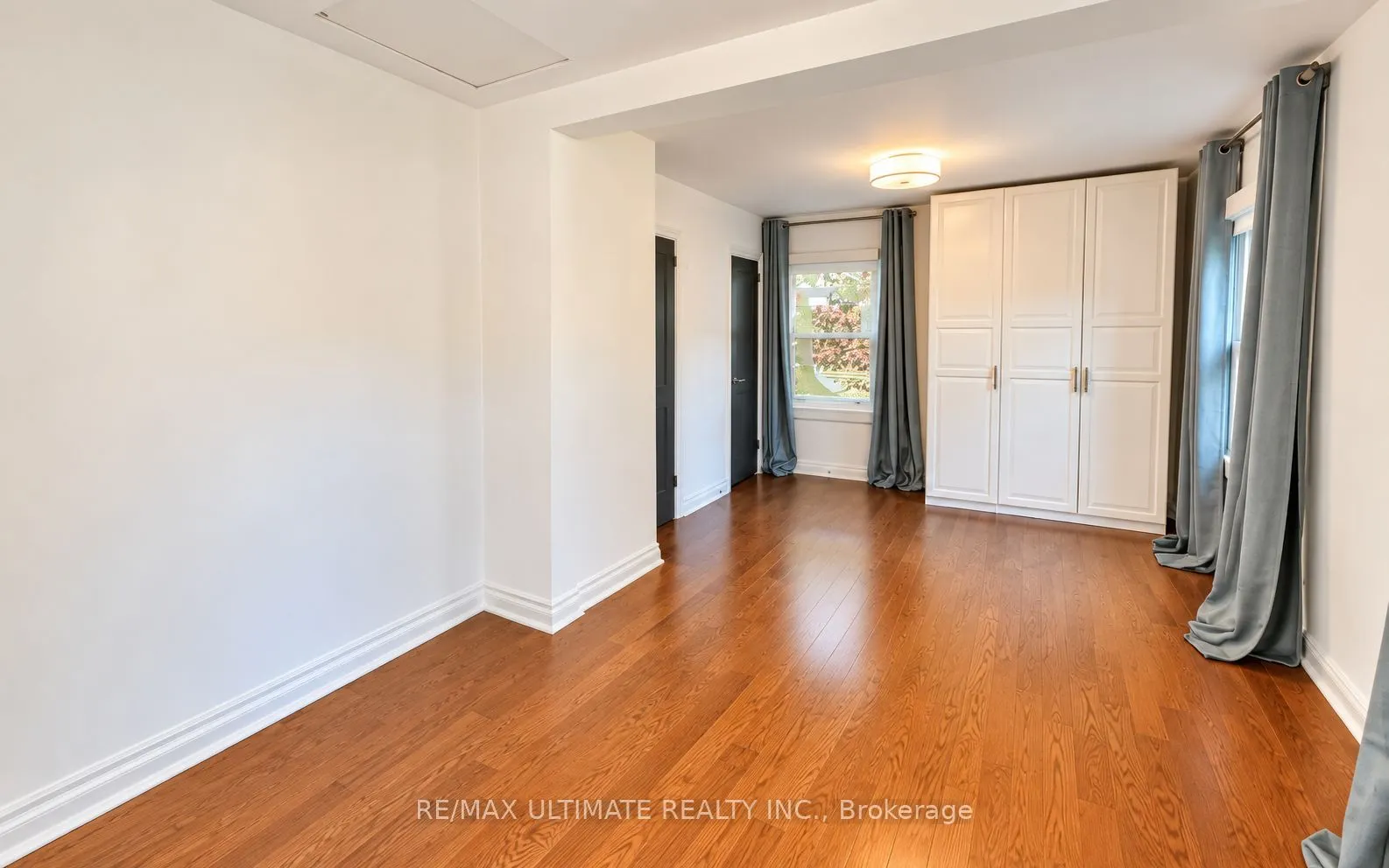 10 Noel Avenue