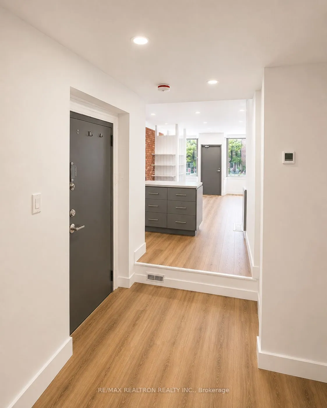 508 Queen Street E