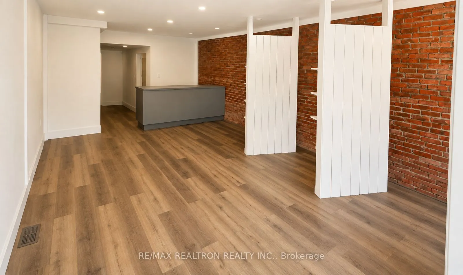 508 Queen Street E