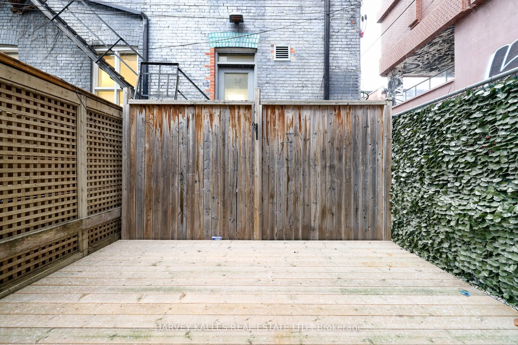 530 Richmond Street W