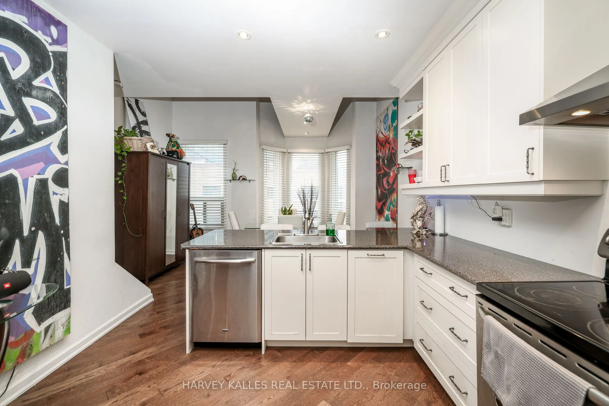 530 Richmond Street W