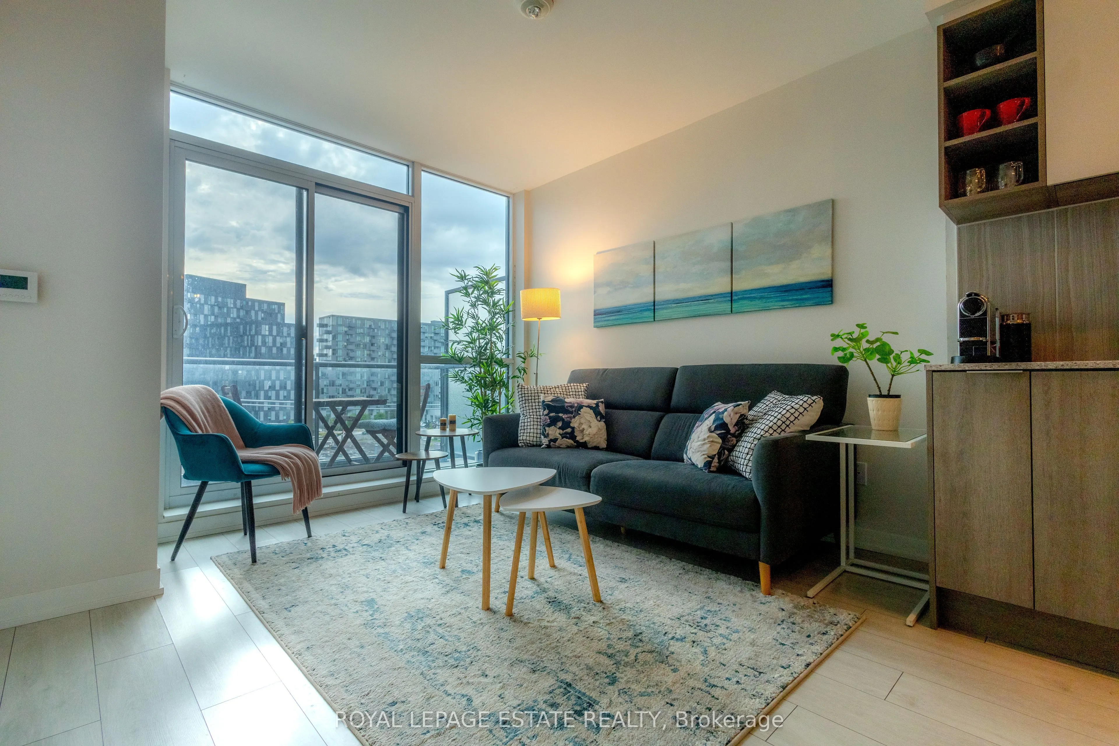 31 Tippett Road #657