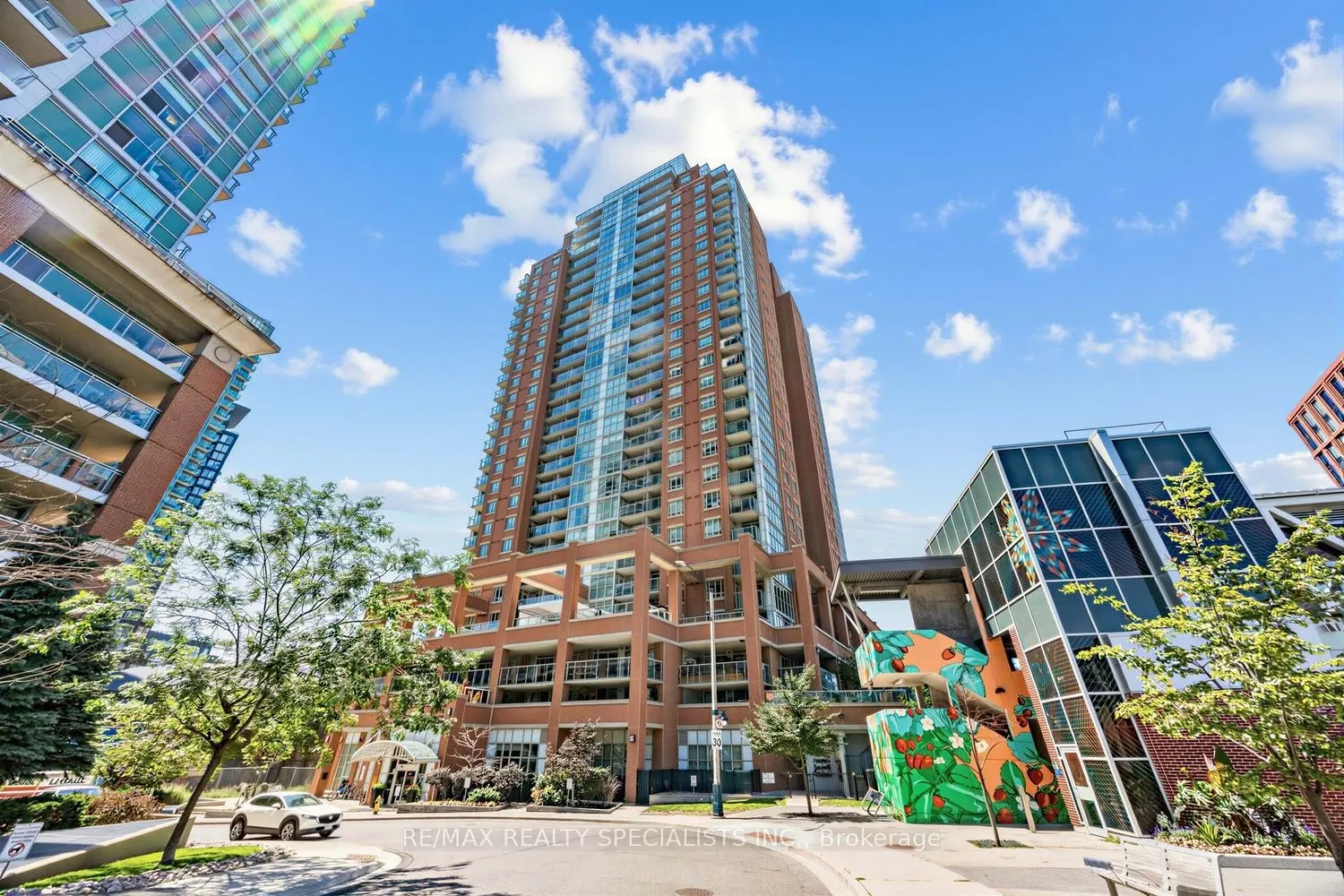 125 Western Battery Road #301