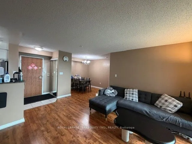 23 Lorraine Drive #1809
