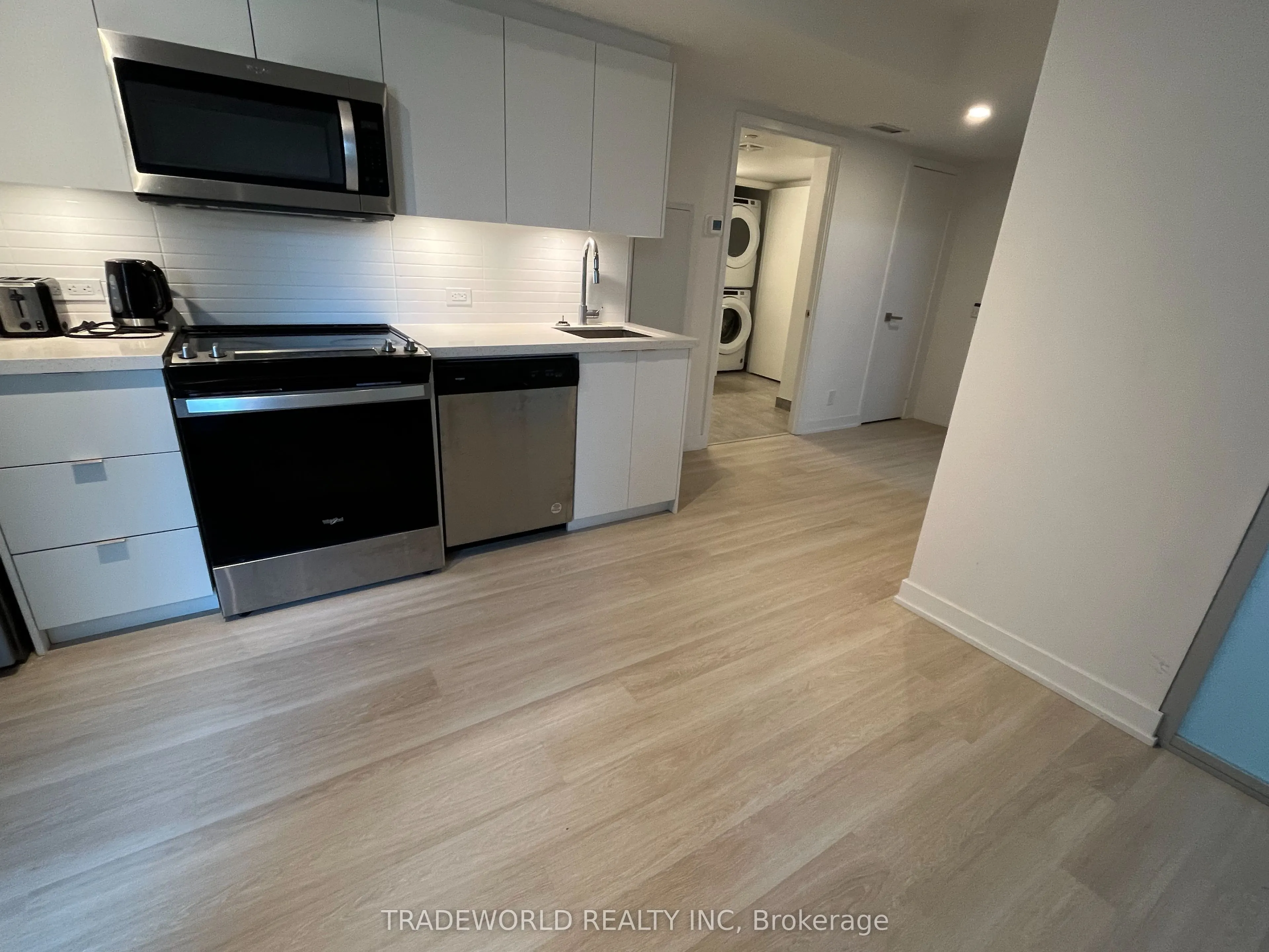 30 Tretti Way #332