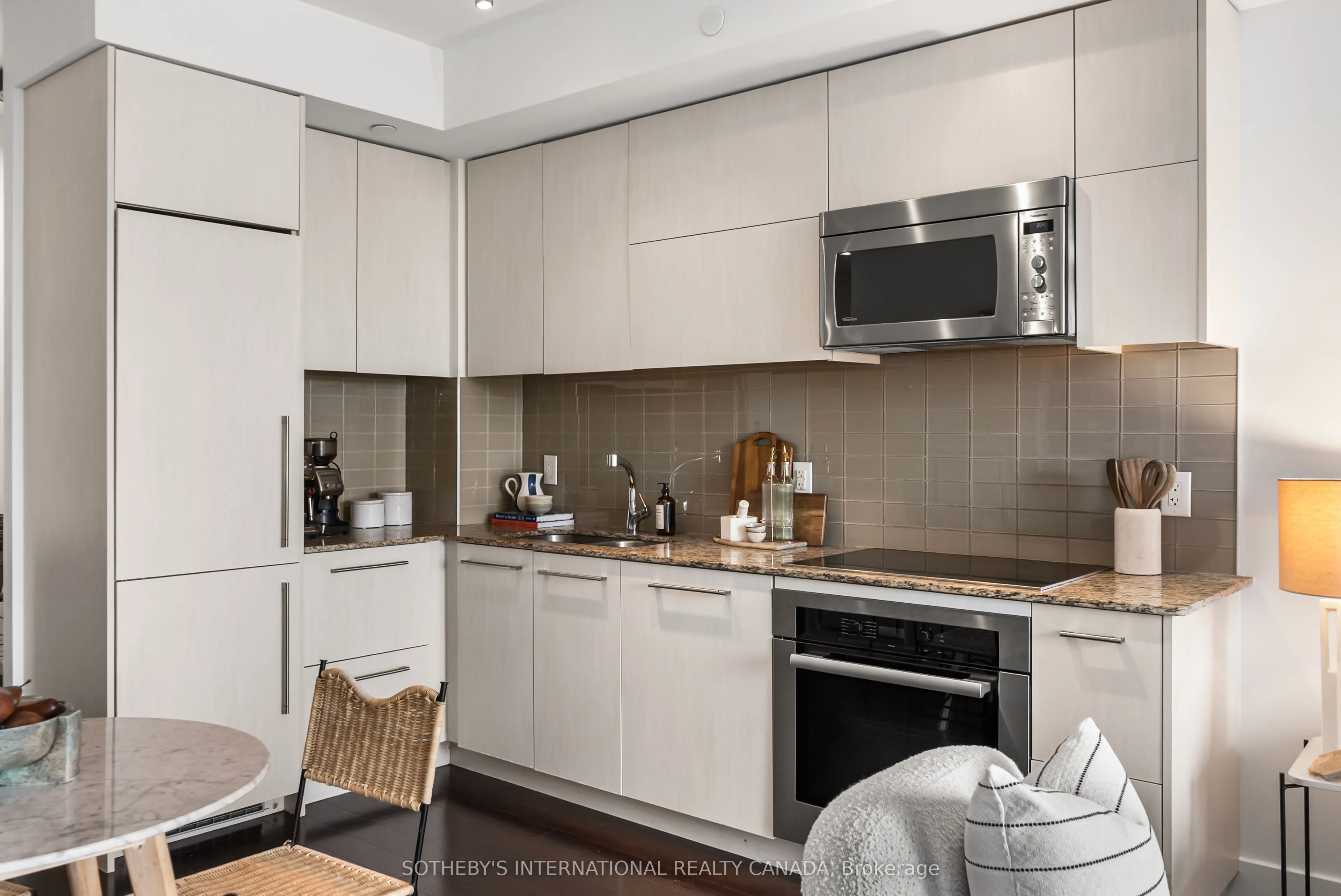 170 Avenue Road #1503