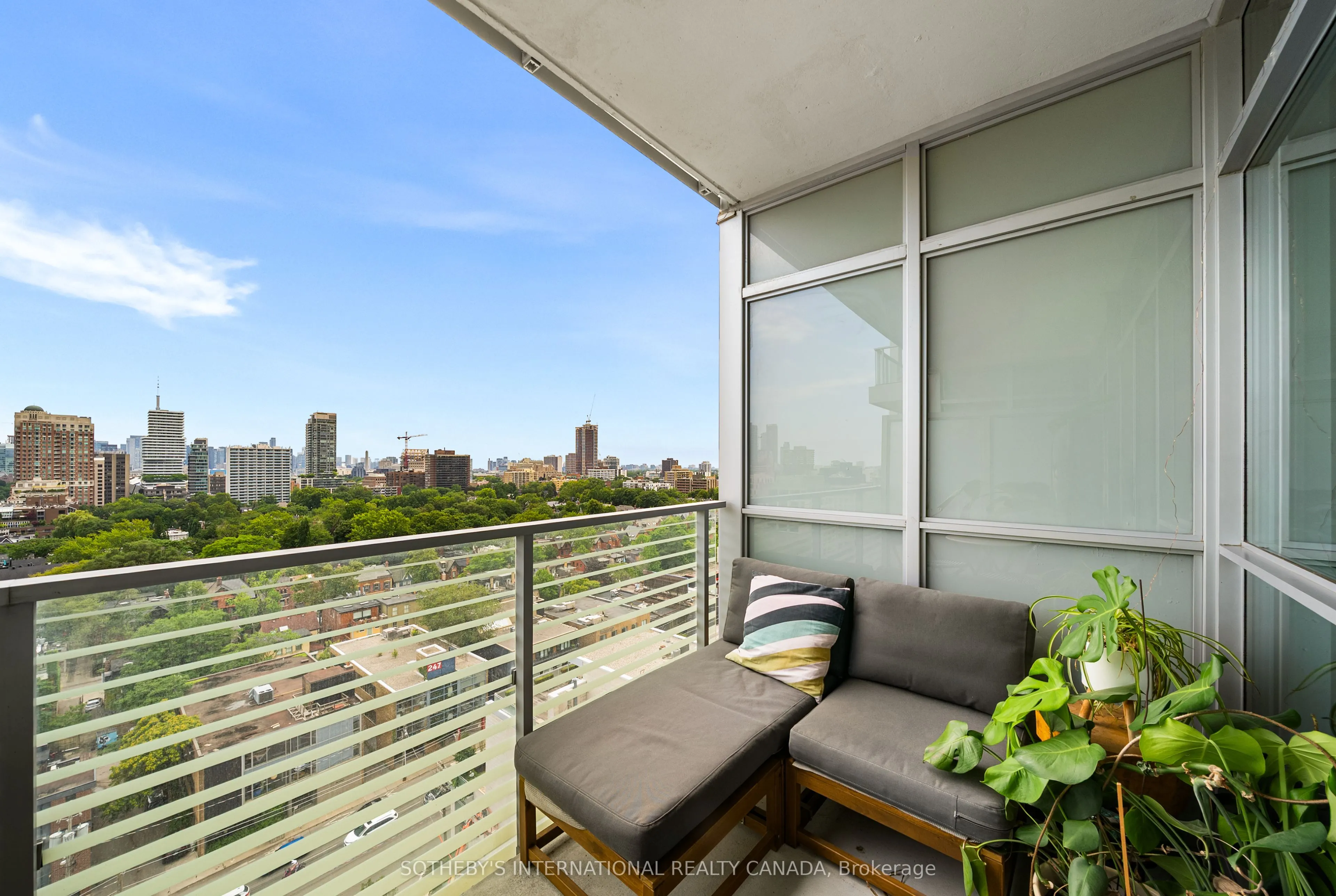170 Avenue Road #1503