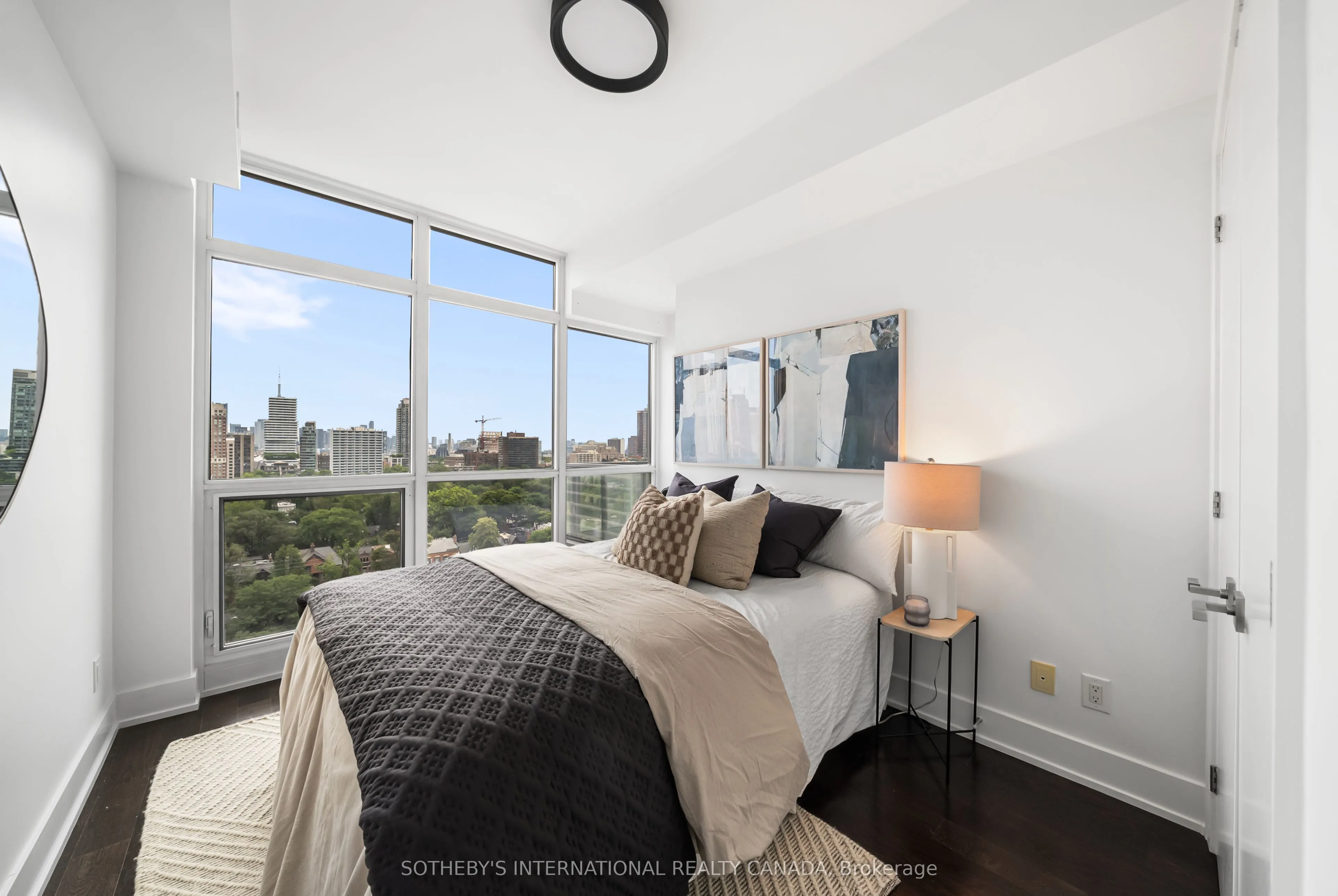 170 Avenue Road #1503