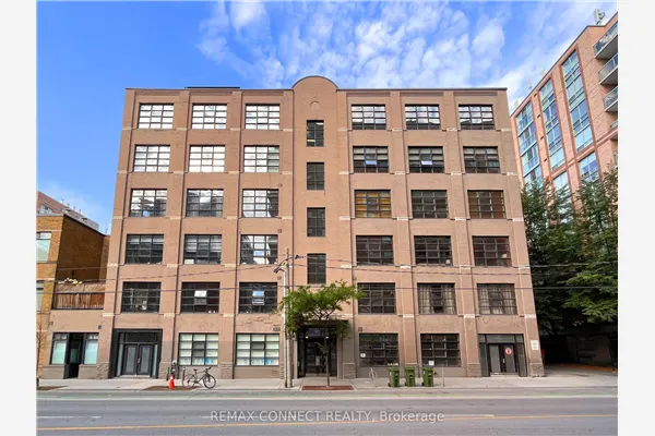 90 Sherbourne Street #301