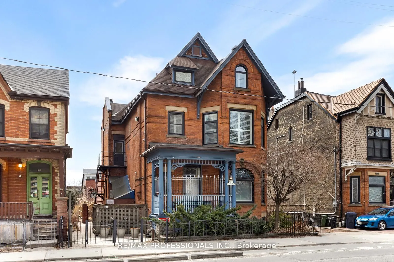 253 Wellesley Street E #C