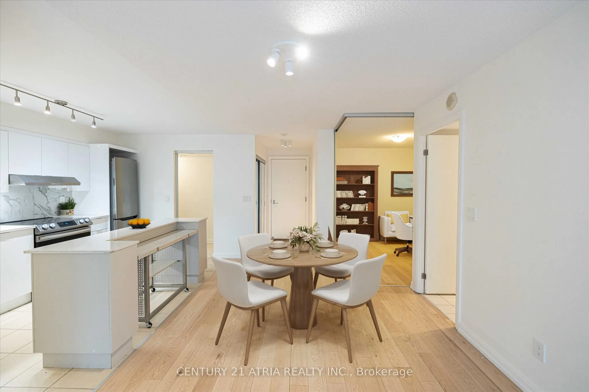 111 Elizabeth Street #606
