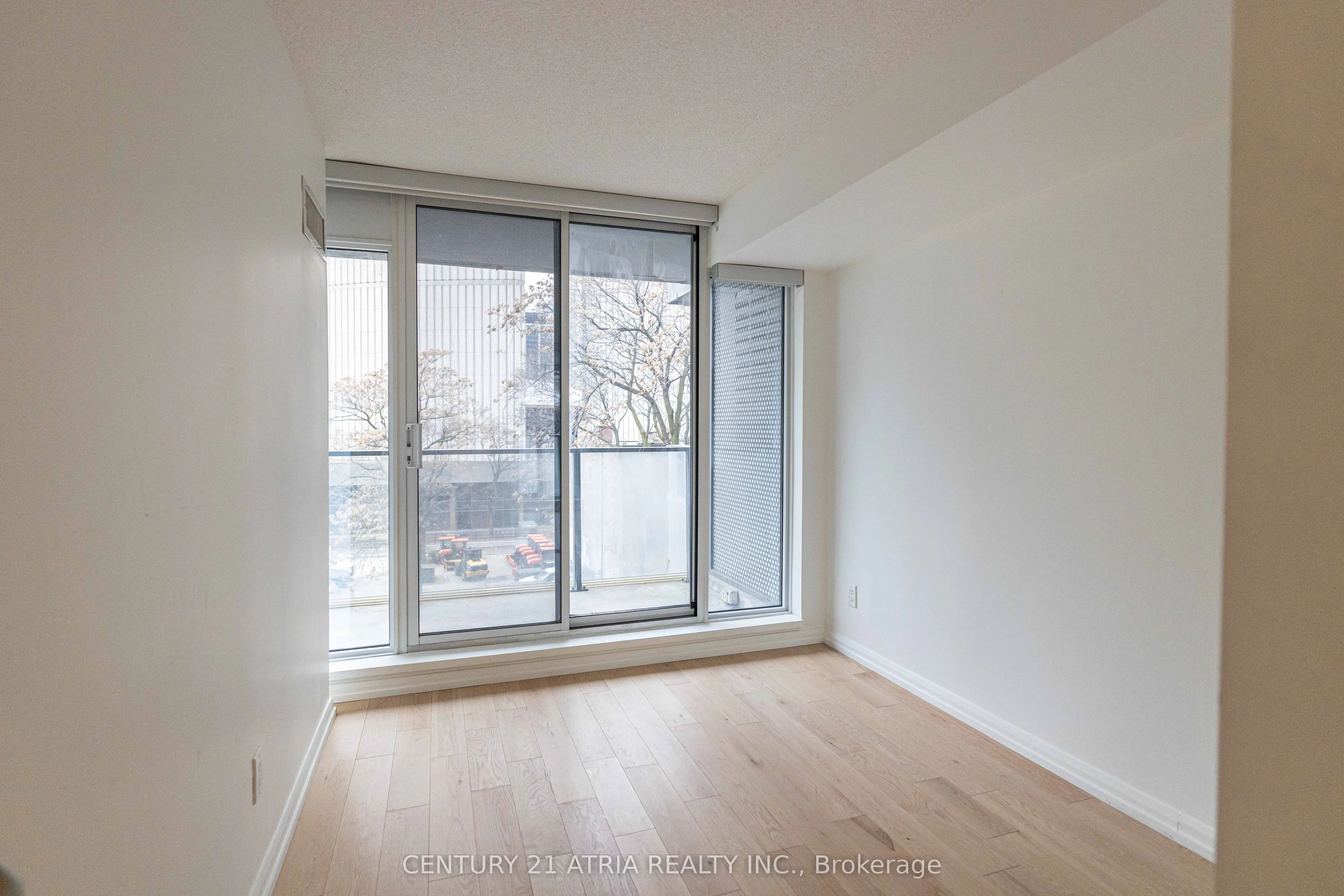 111 Elizabeth Street #606