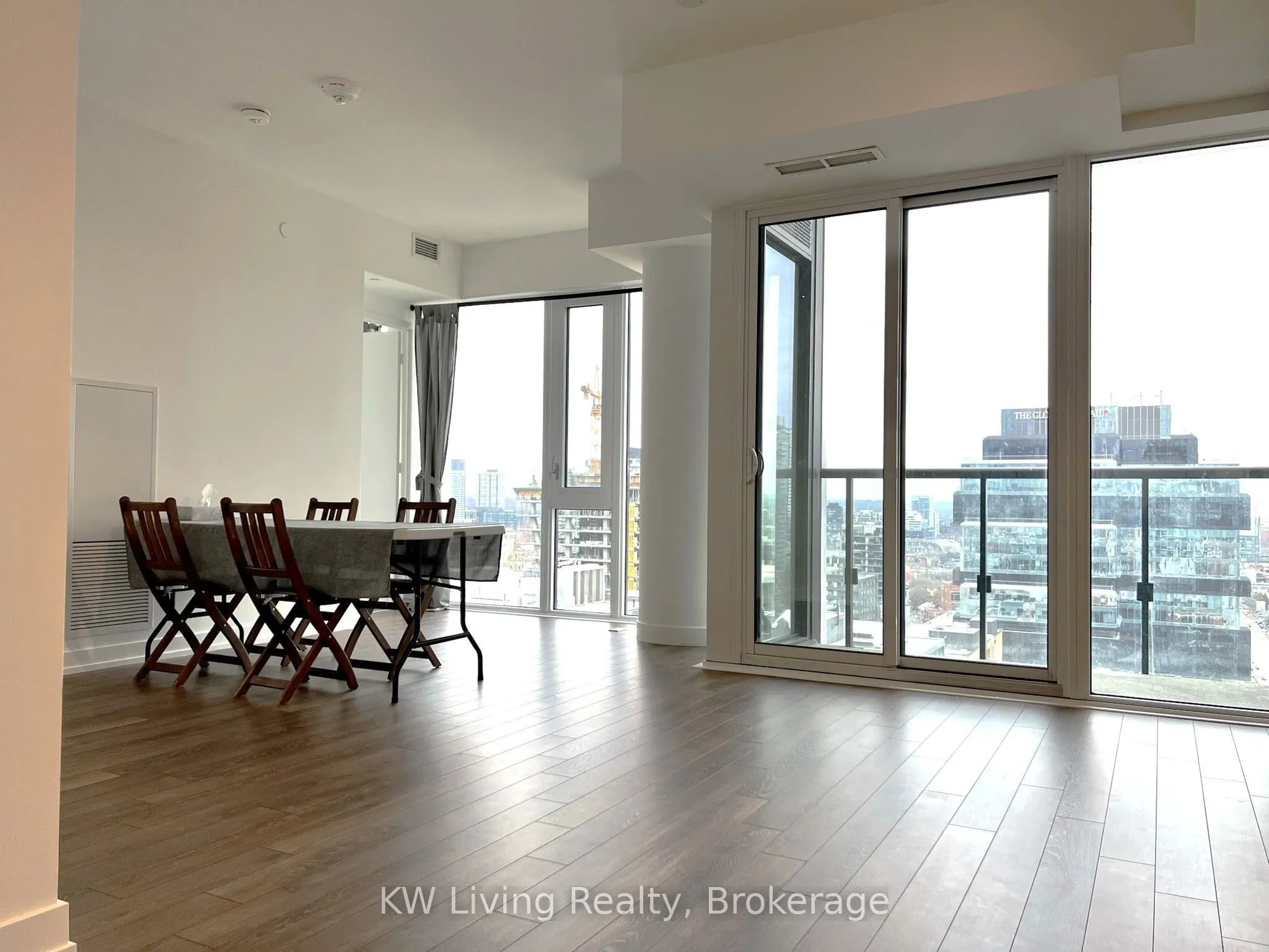 158 Front Street E #1920